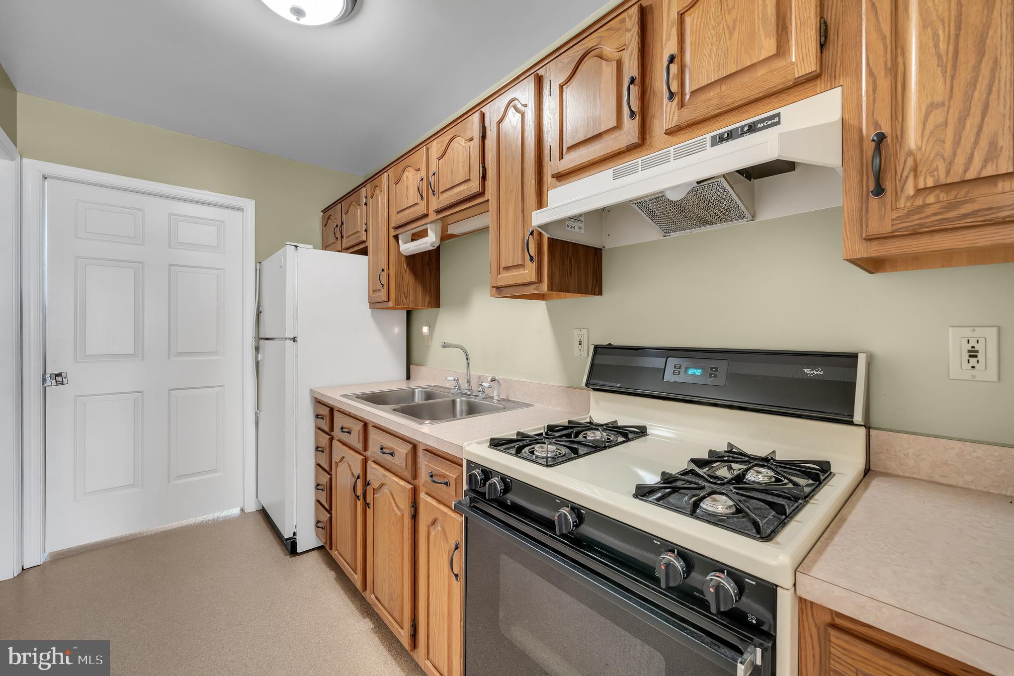 SOUTH POINTE - Residential