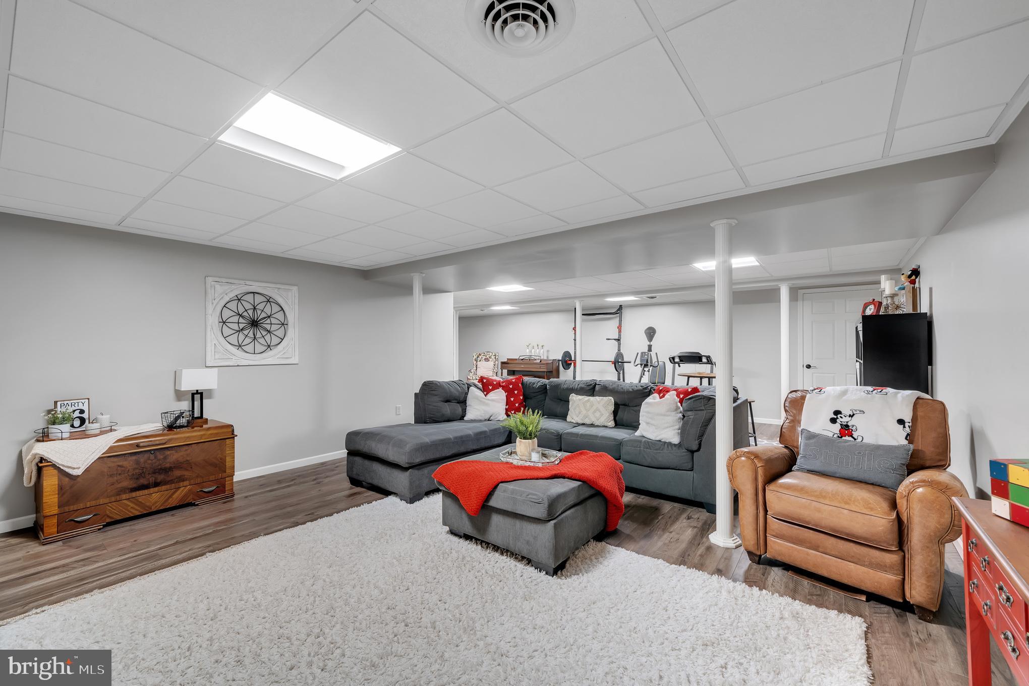 SOUTH POINTE - Residential