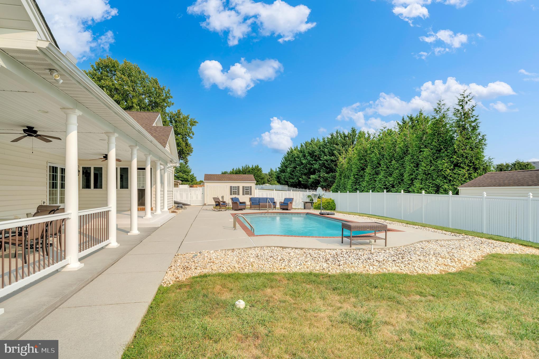 SOUTH POINTE - Residential