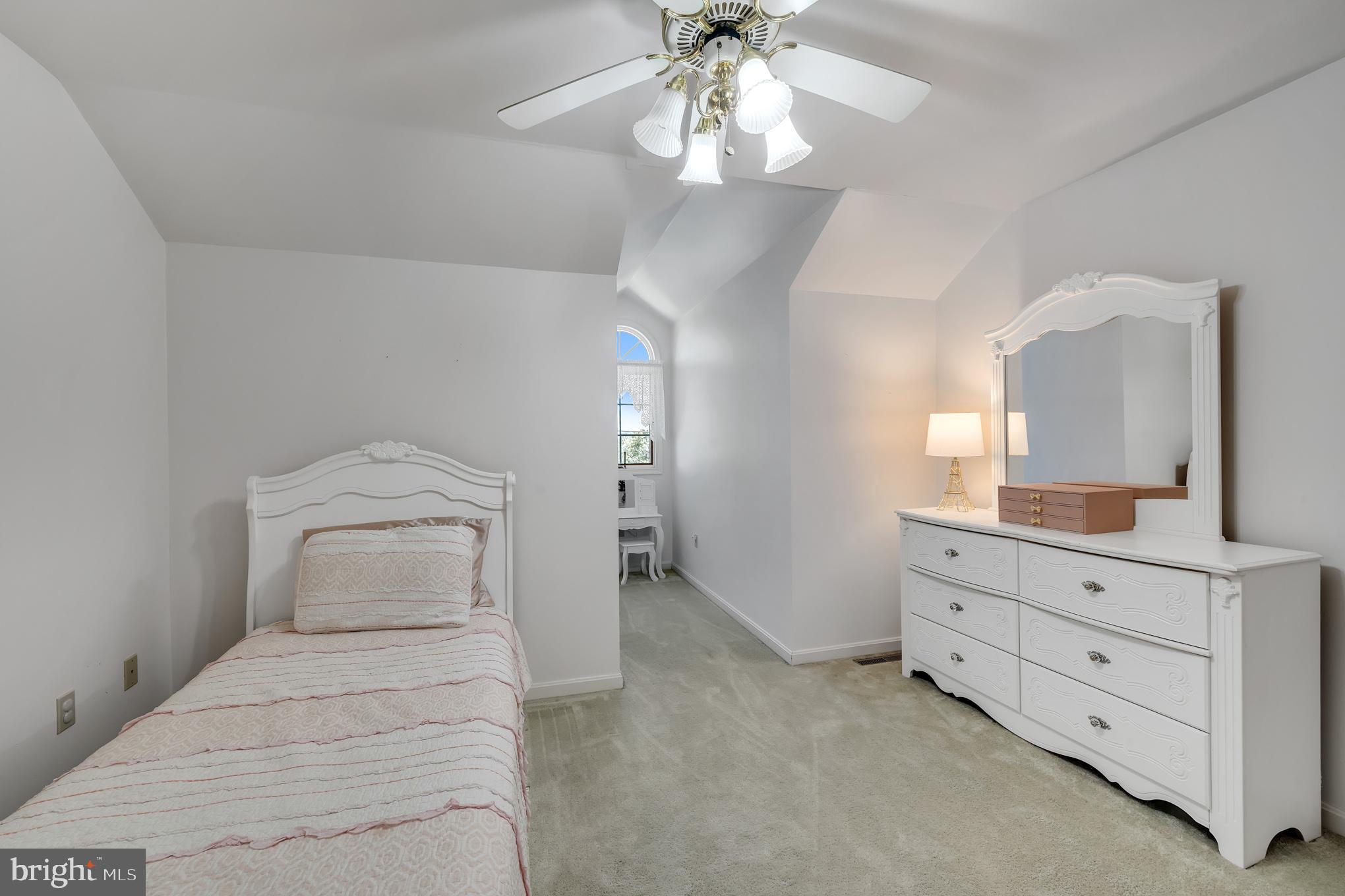 SOUTH POINTE - Residential