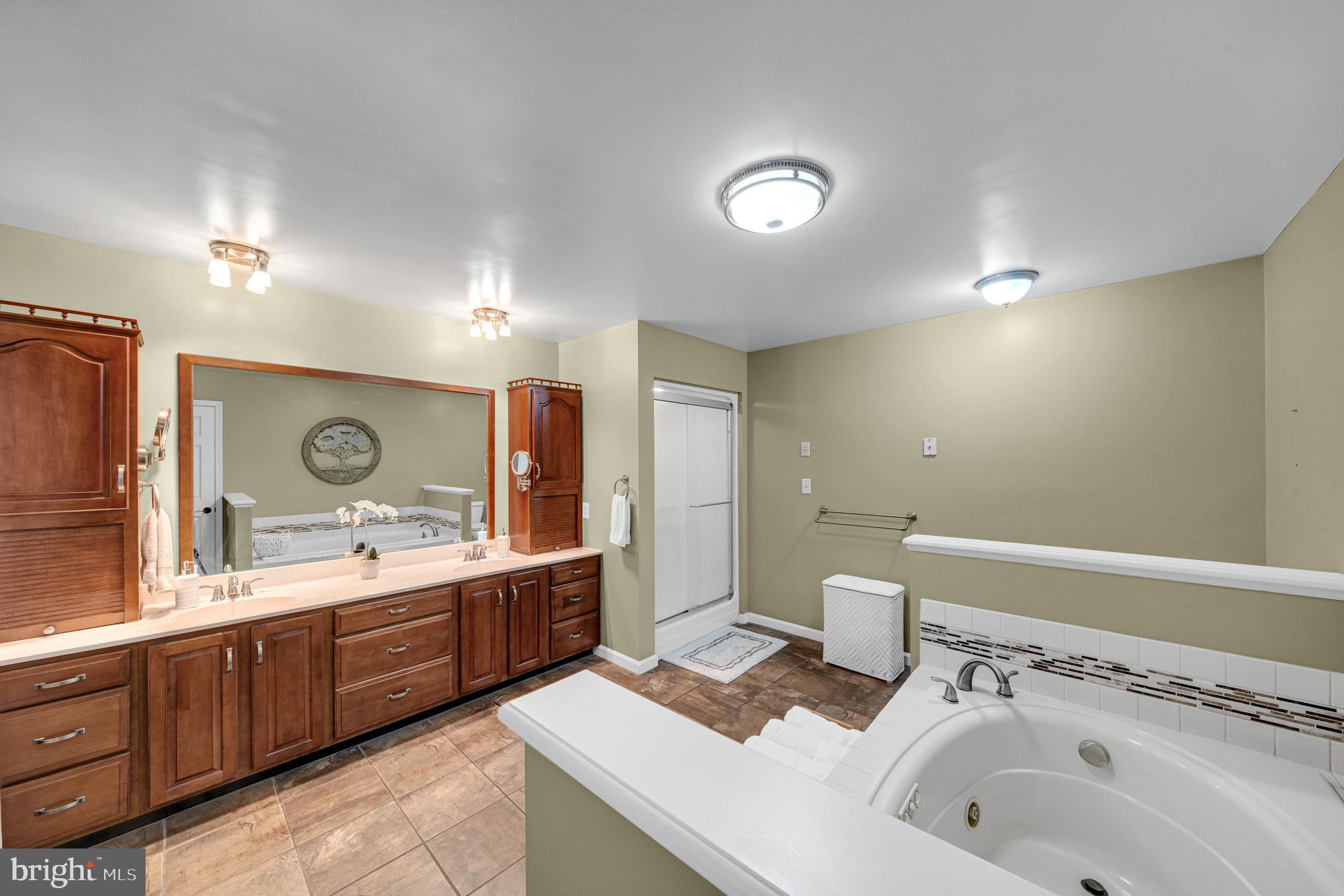 SOUTH POINTE - Residential