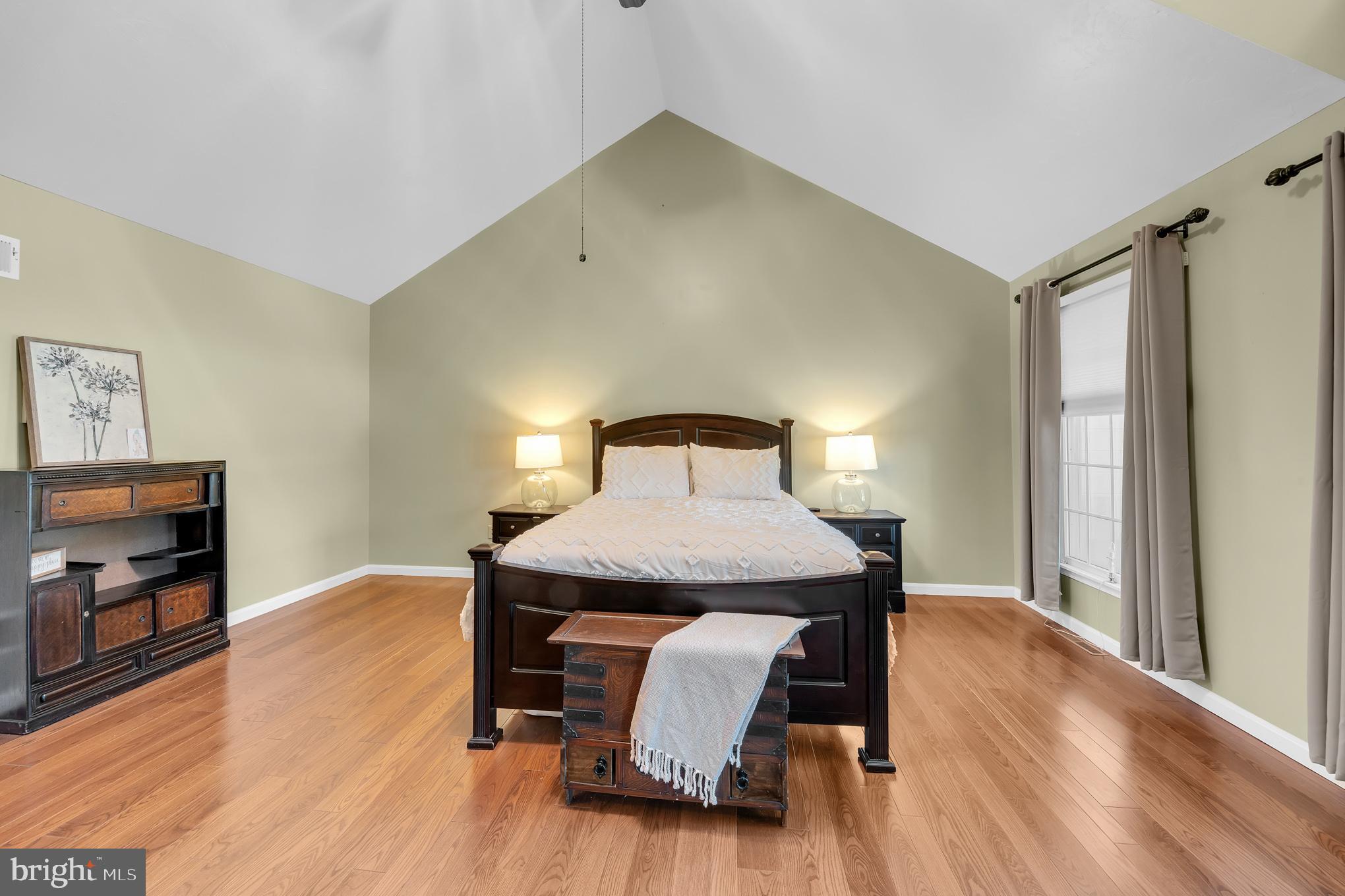 SOUTH POINTE - Residential