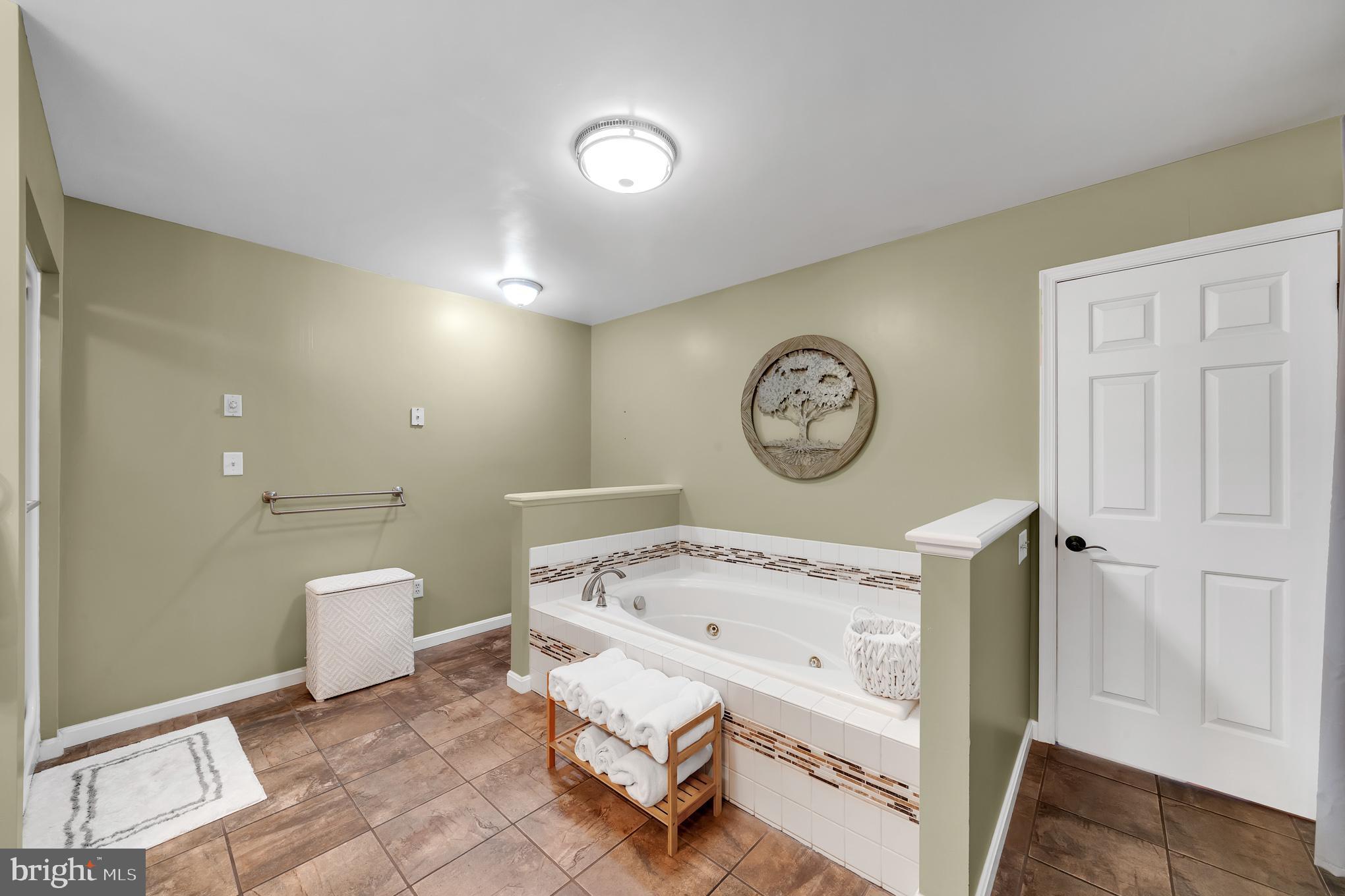 SOUTH POINTE - Residential