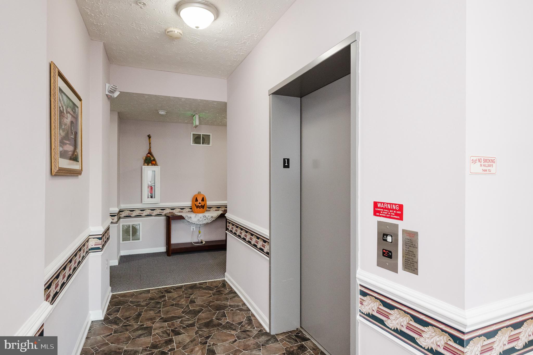 9523 SHIREWOOD COURT 9523