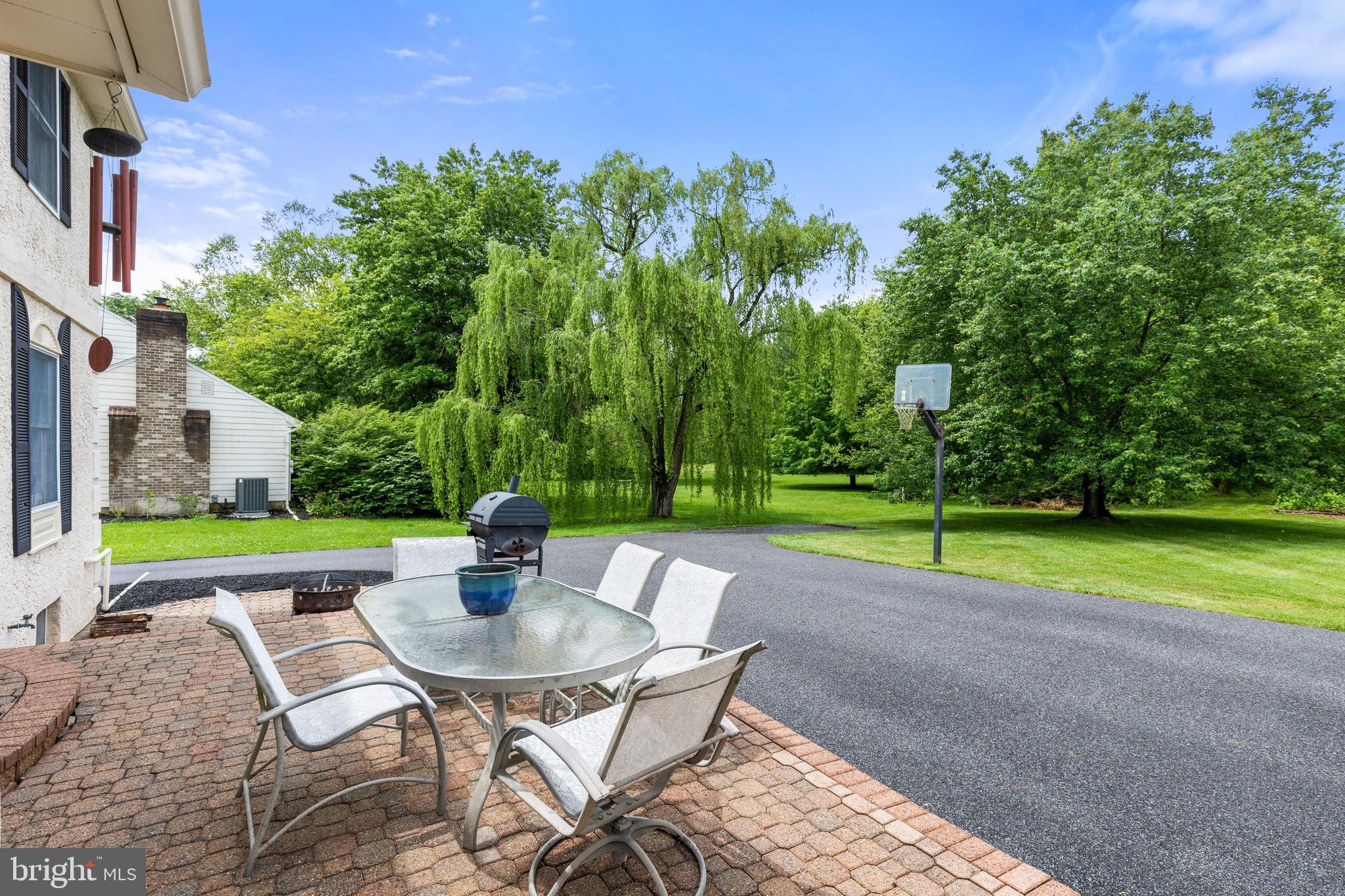 LONGVIEW LANE - Residential