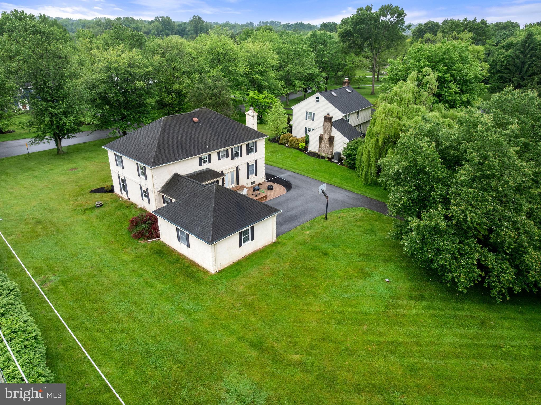 LONGVIEW LANE - Residential
