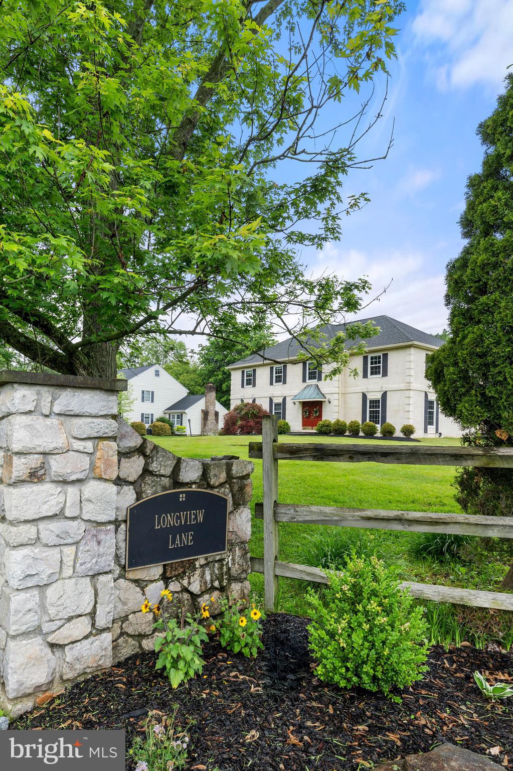 LONGVIEW LANE - Residential
