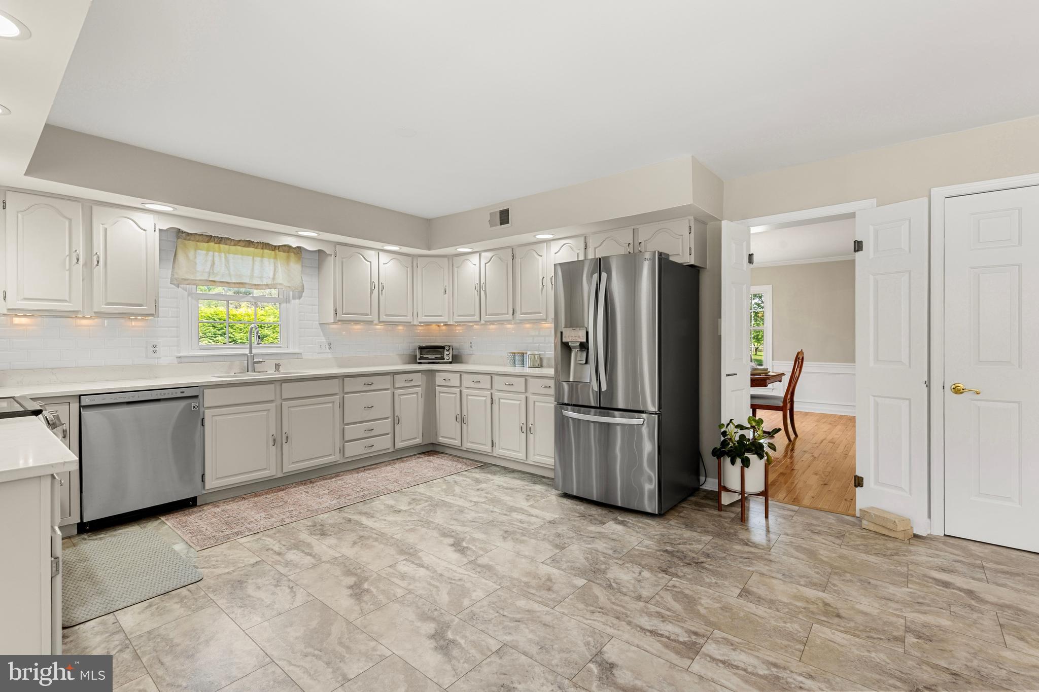 LONGVIEW LANE - Residential