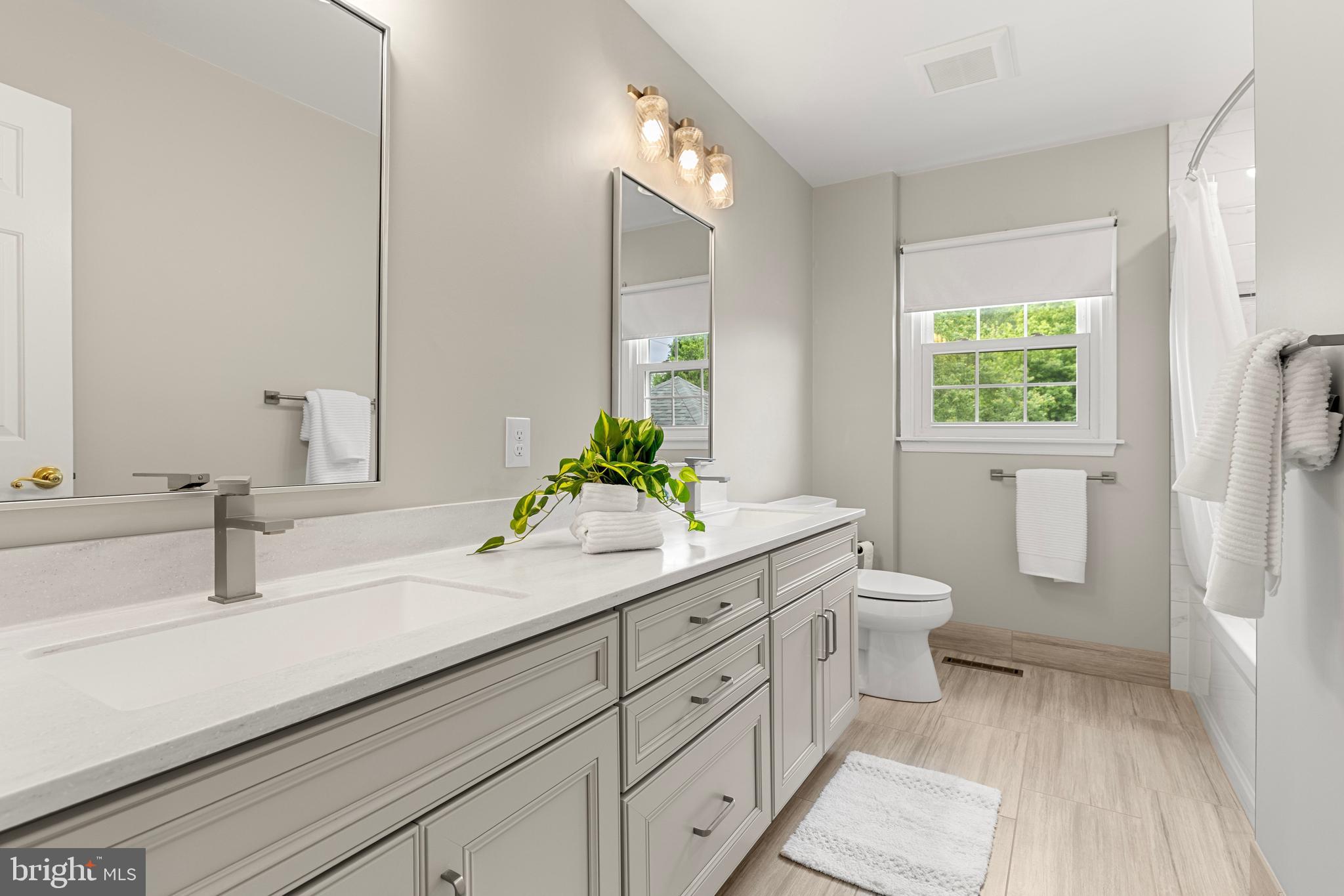 LONGVIEW LANE - Residential