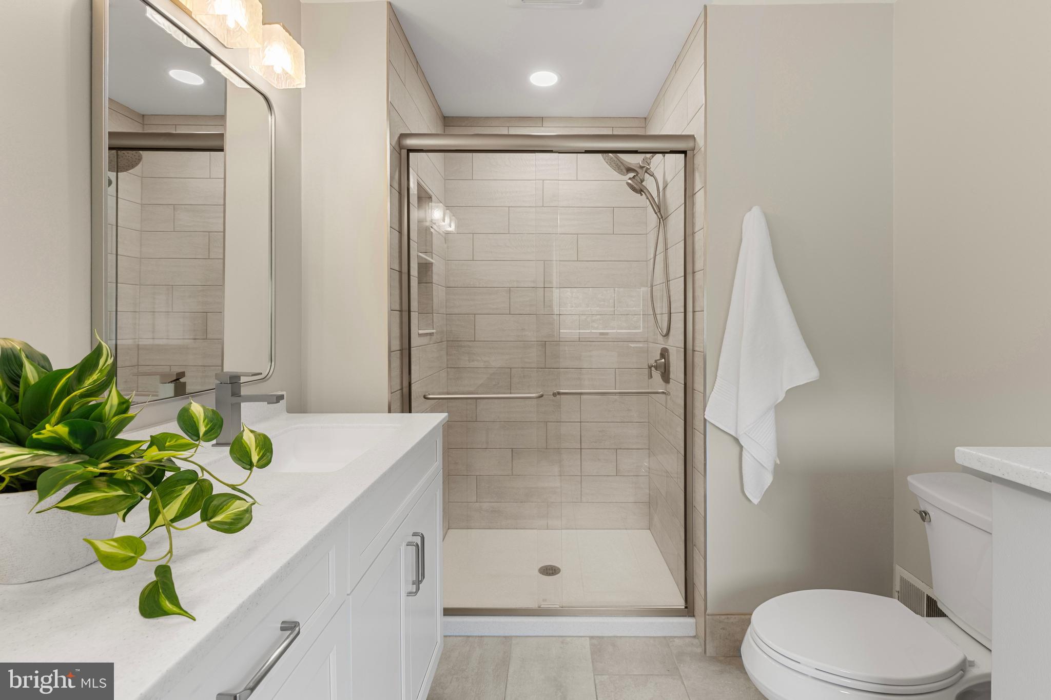 LONGVIEW LANE - Residential