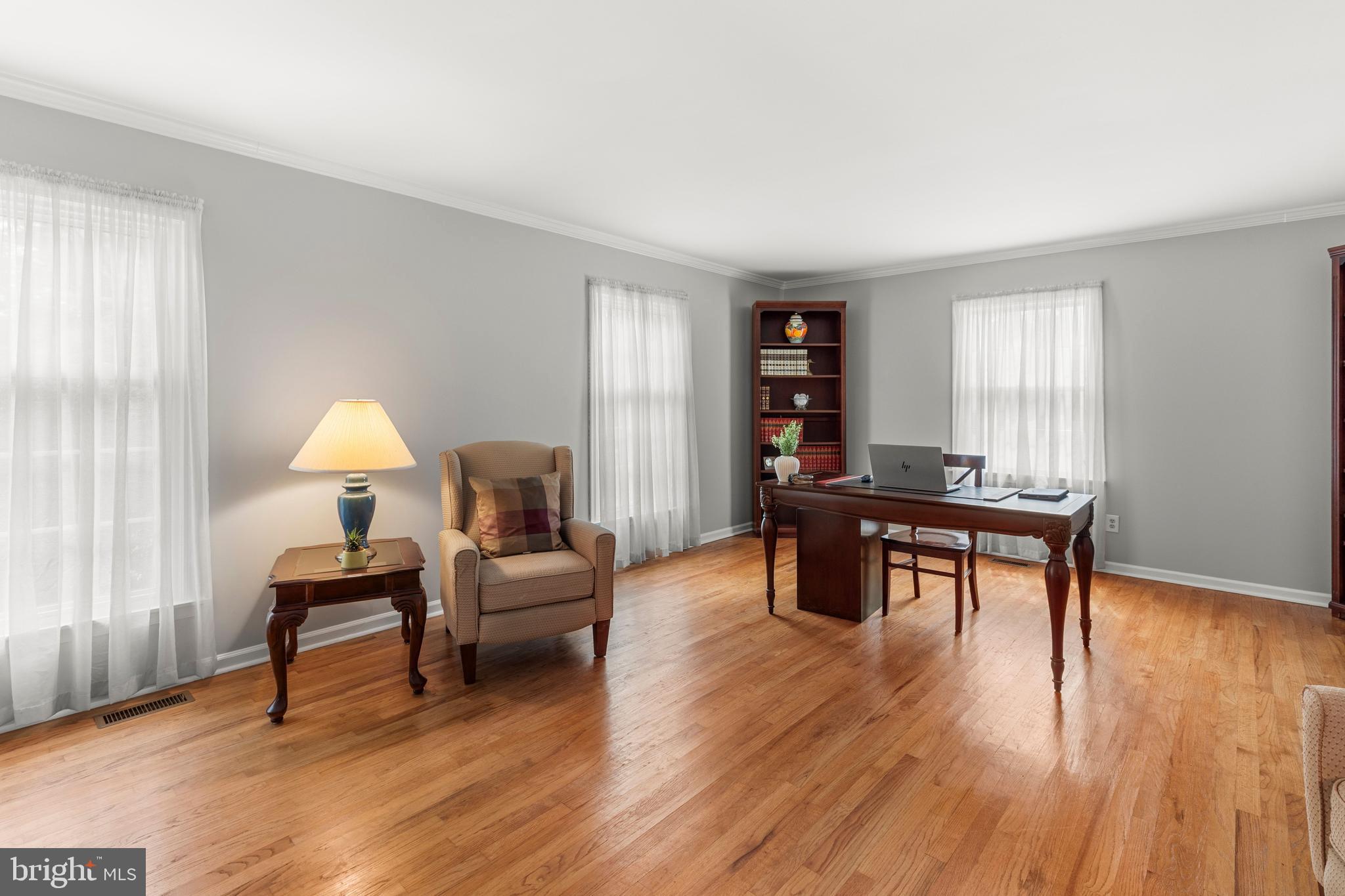 LONGVIEW LANE - Residential
