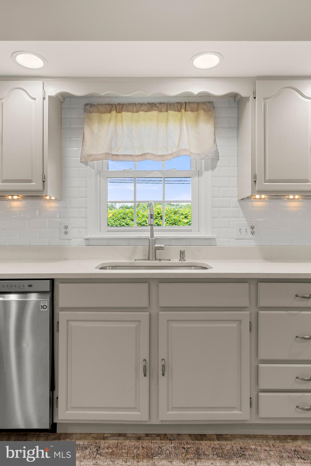 LONGVIEW LANE - Residential