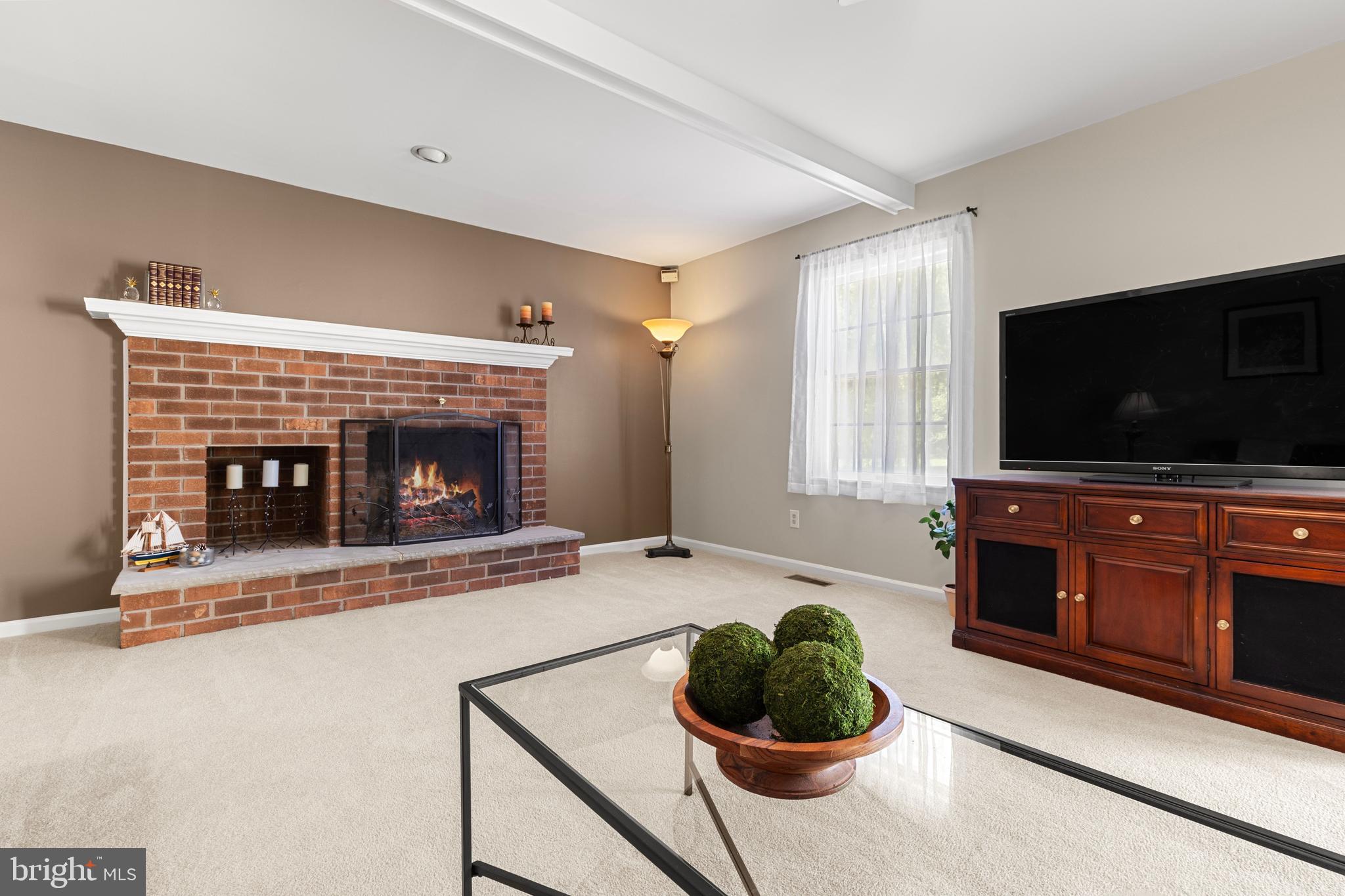 LONGVIEW LANE - Residential