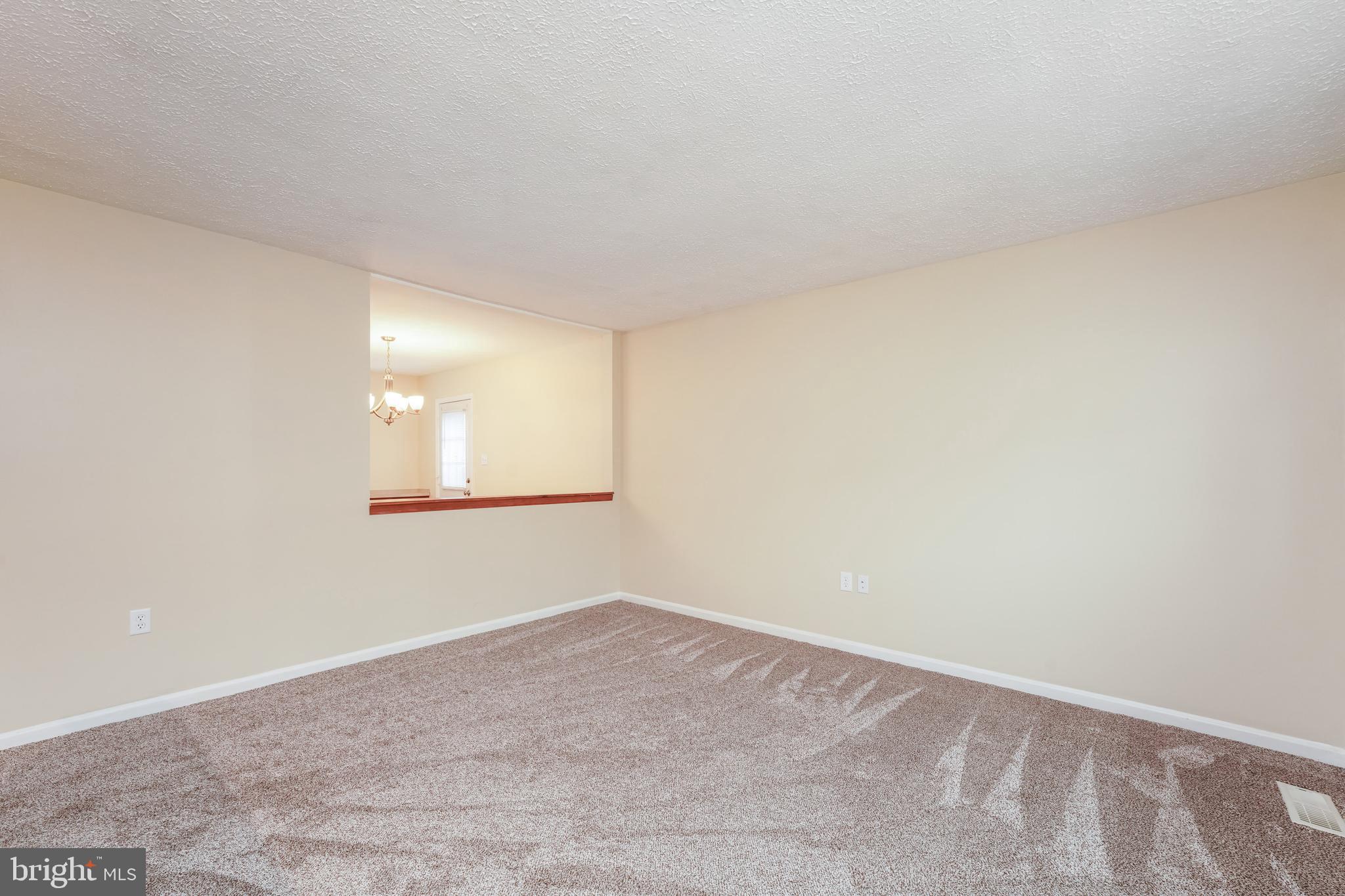 HUNT CLUB ESTATES - Residential