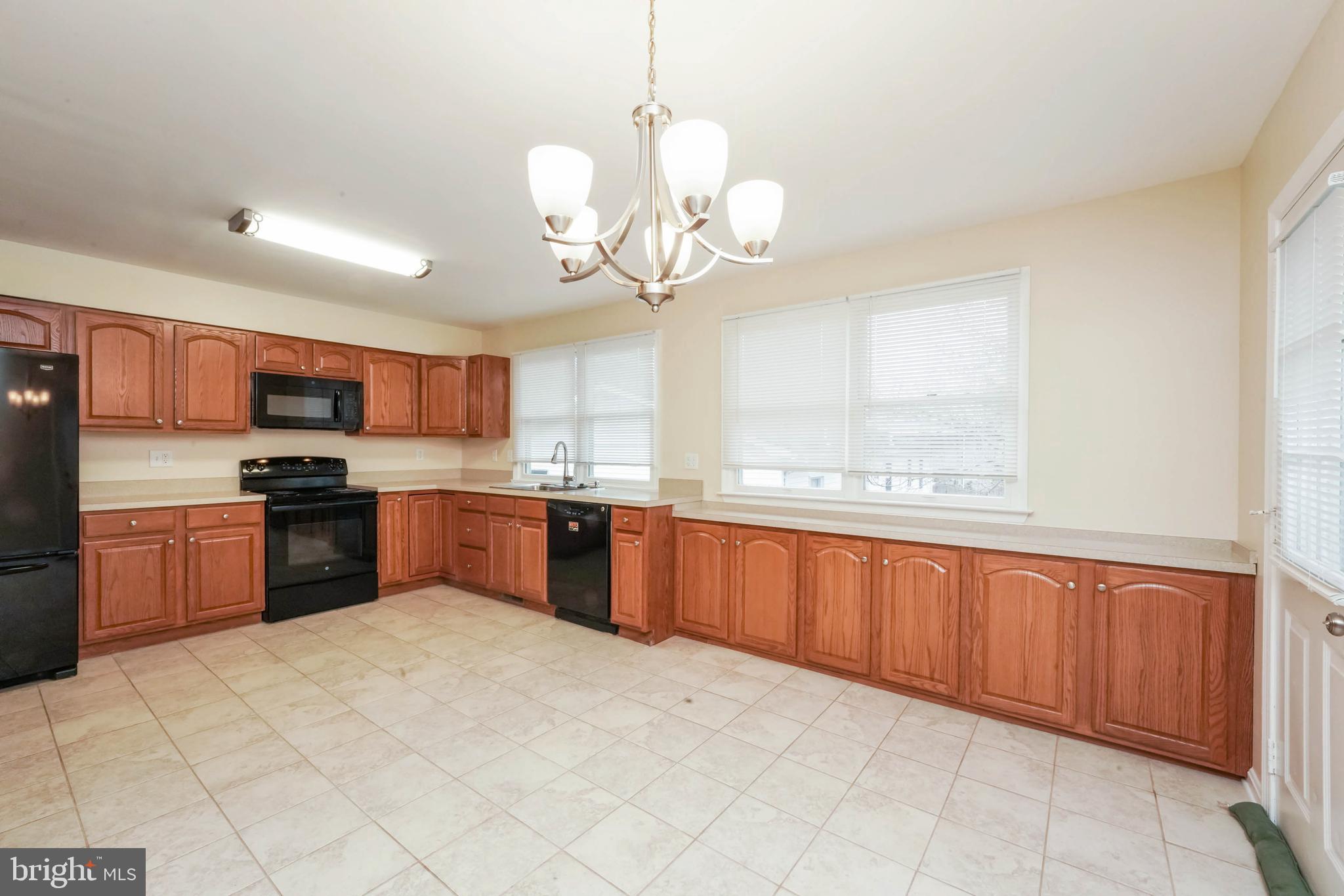 HUNT CLUB ESTATES - Residential