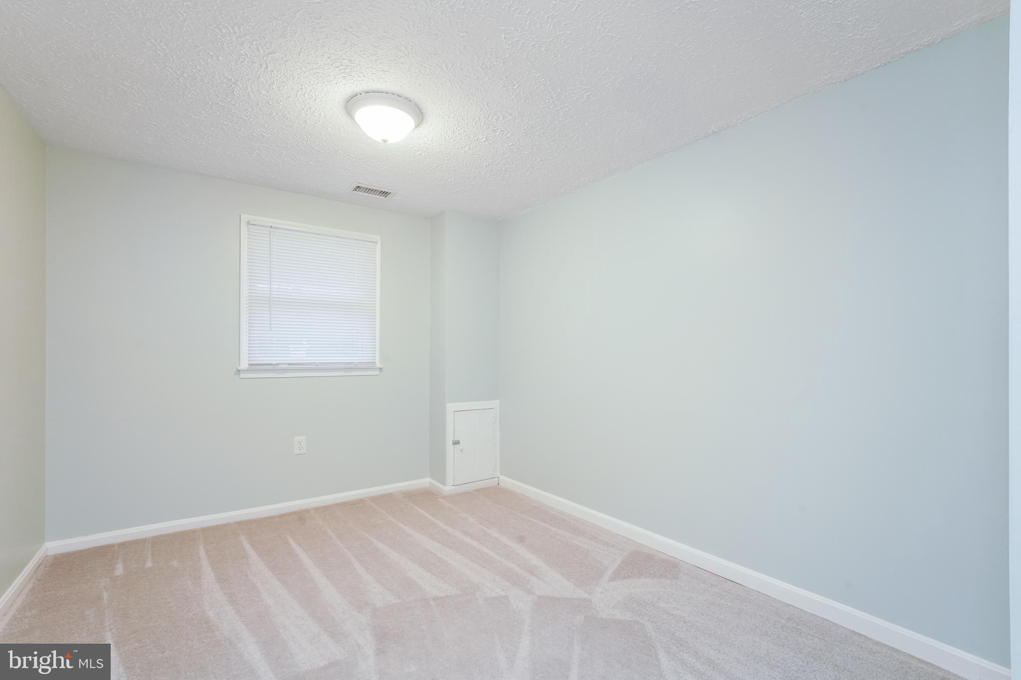 HUNT CLUB ESTATES - Residential