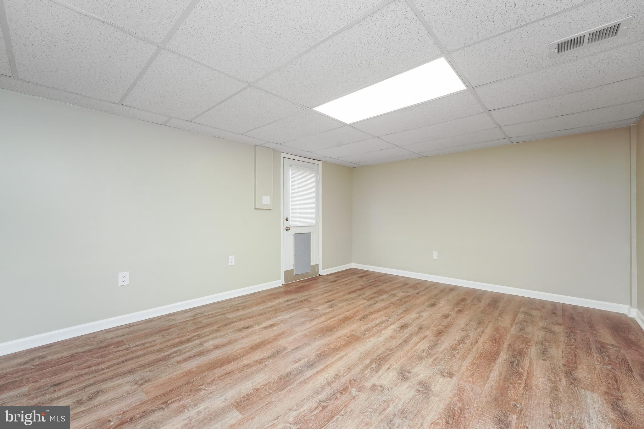 HUNT CLUB ESTATES - Residential