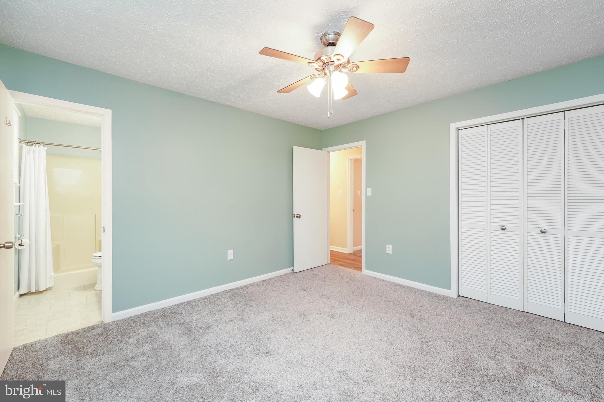 HUNT CLUB ESTATES - Residential