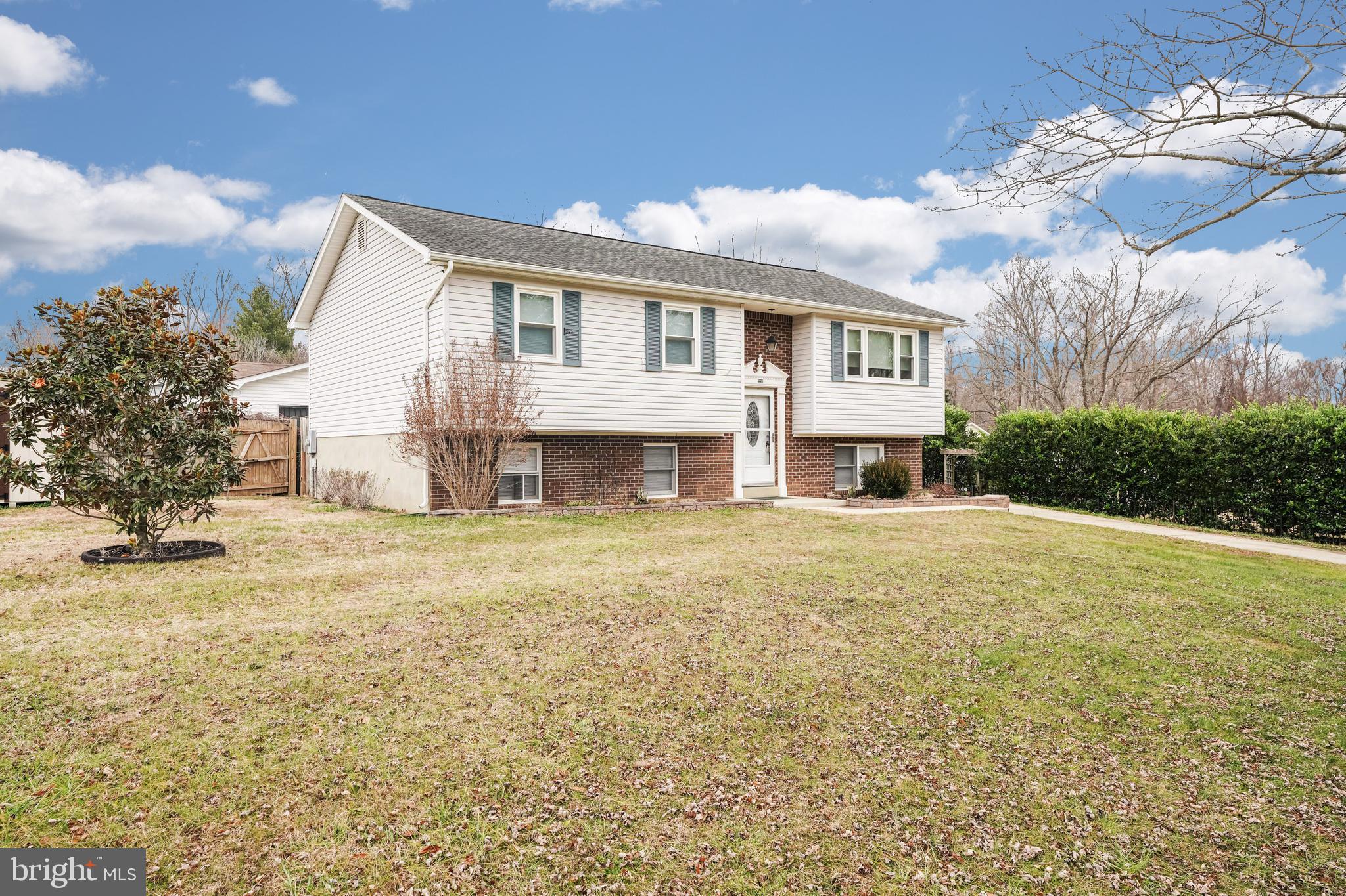 HUNT CLUB ESTATES - Residential