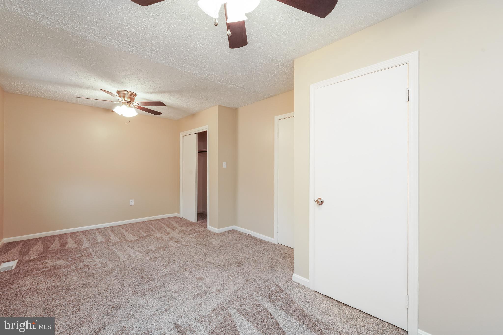 HUNT CLUB ESTATES - Residential