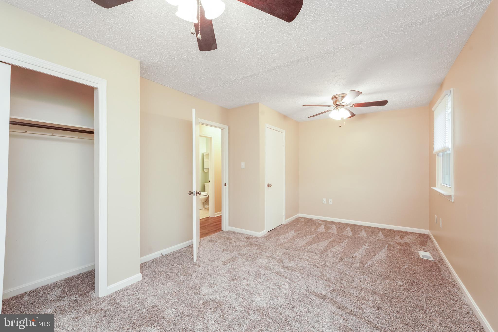 HUNT CLUB ESTATES - Residential