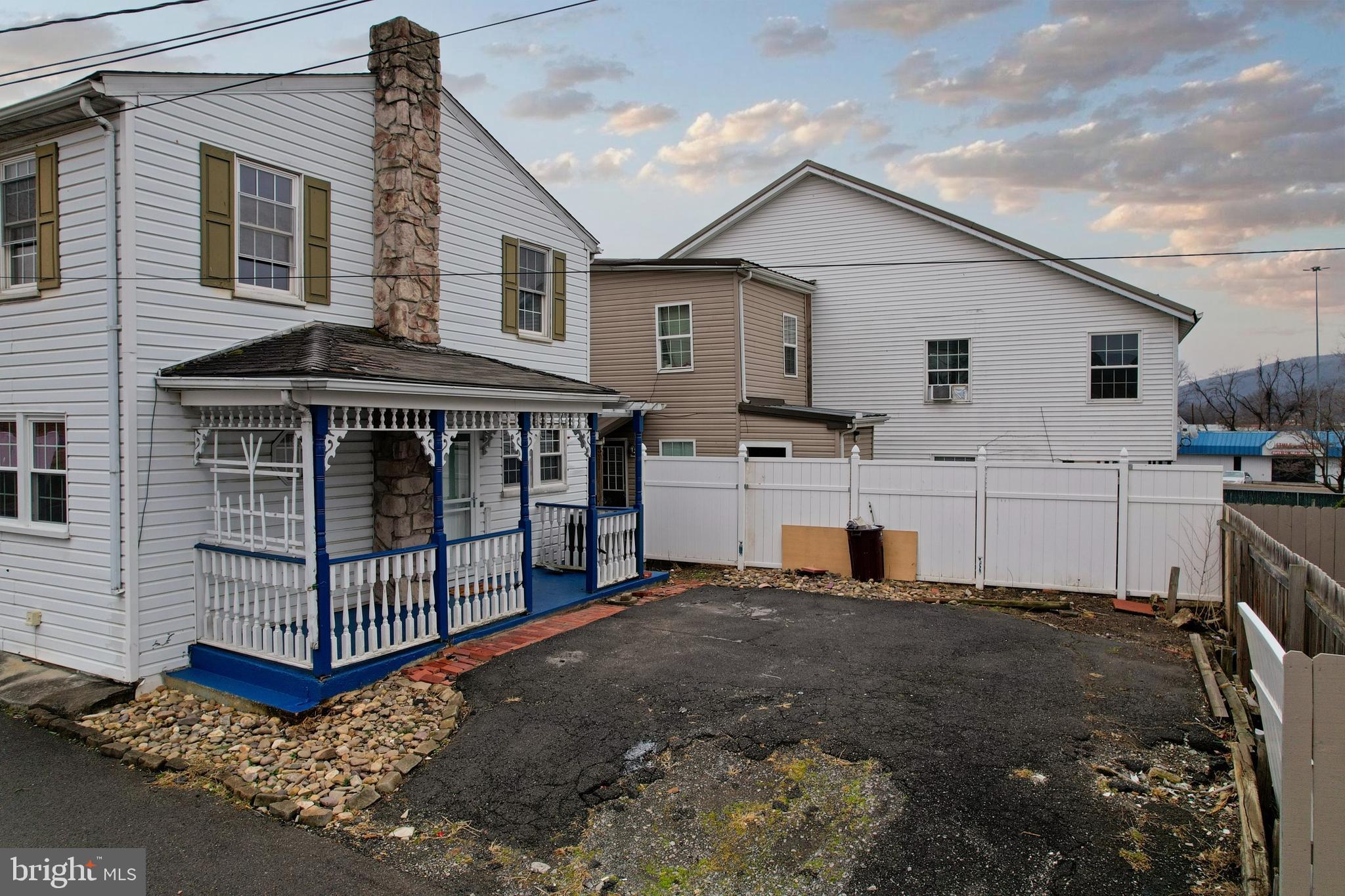 SOUTH END - Residential