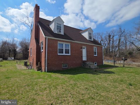 Photo of 3703 Fleetwood Avenue, BALTIMORE, MD 21206 (MLS # MDBA2209146)