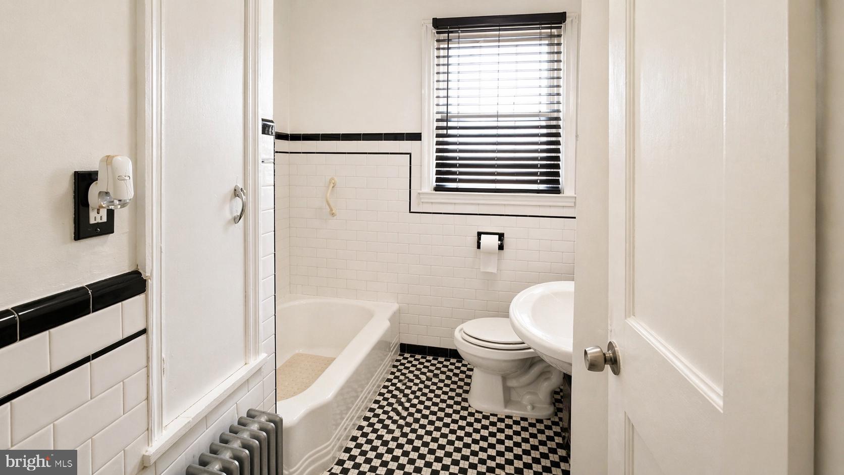 HAMILTON HEIGHTS - Residential