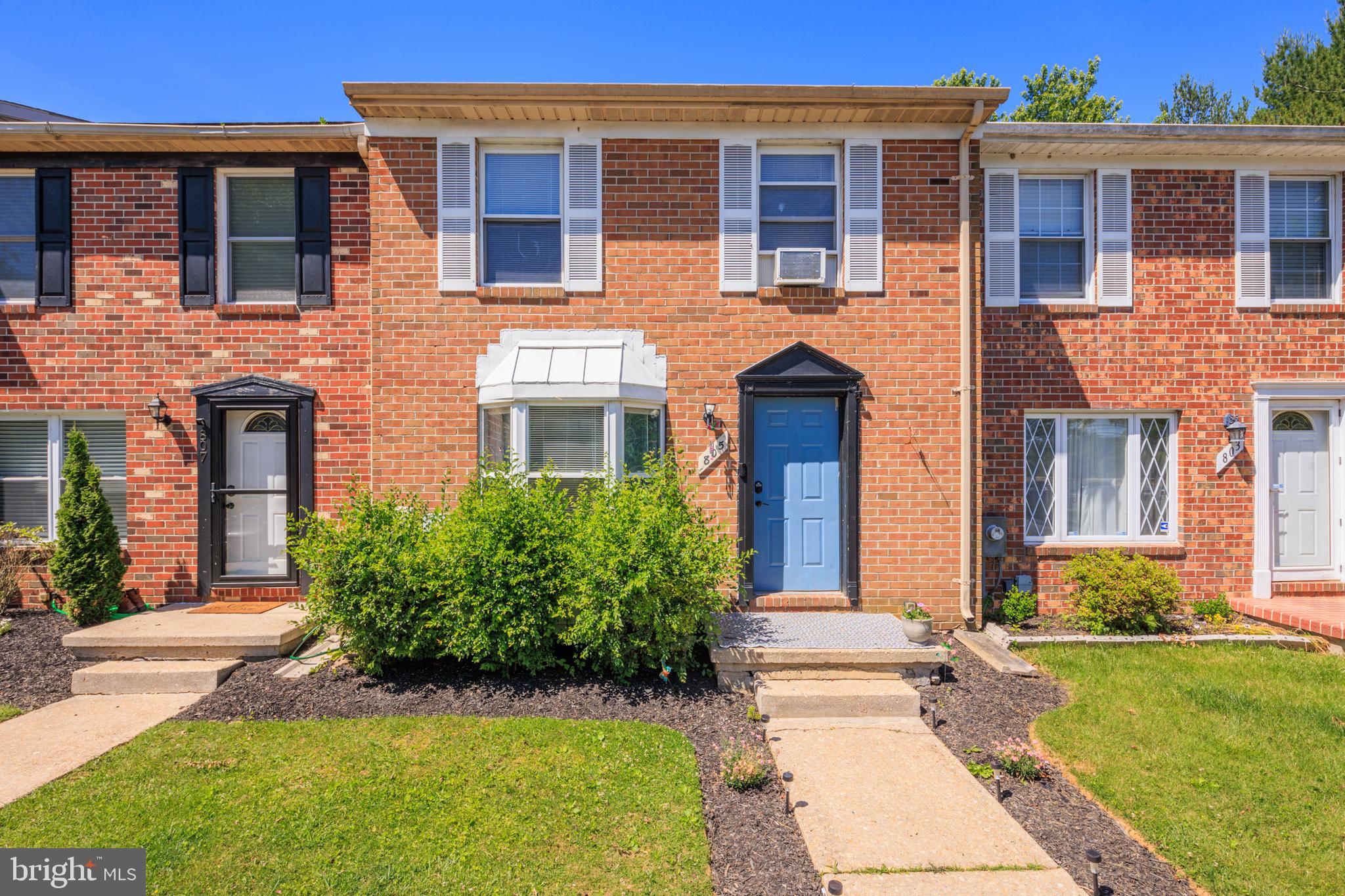 Stunning townhome in Bel Air, MD!
Check out this gorgeous home just minutes from Bel Air, MD! It boasts a newly remodeled kitchen and bathrooms, plus a fantastic 4th bedroom in the basement. This home features a flat-level backyard backing to open space with a view of a pond. The entry level includes a living room, kitchen, and breakfast nook. Enjoy the convenience of being close to all the great shops, restaurants, and parks Bel Air has to offer. Don't miss out on this gem!