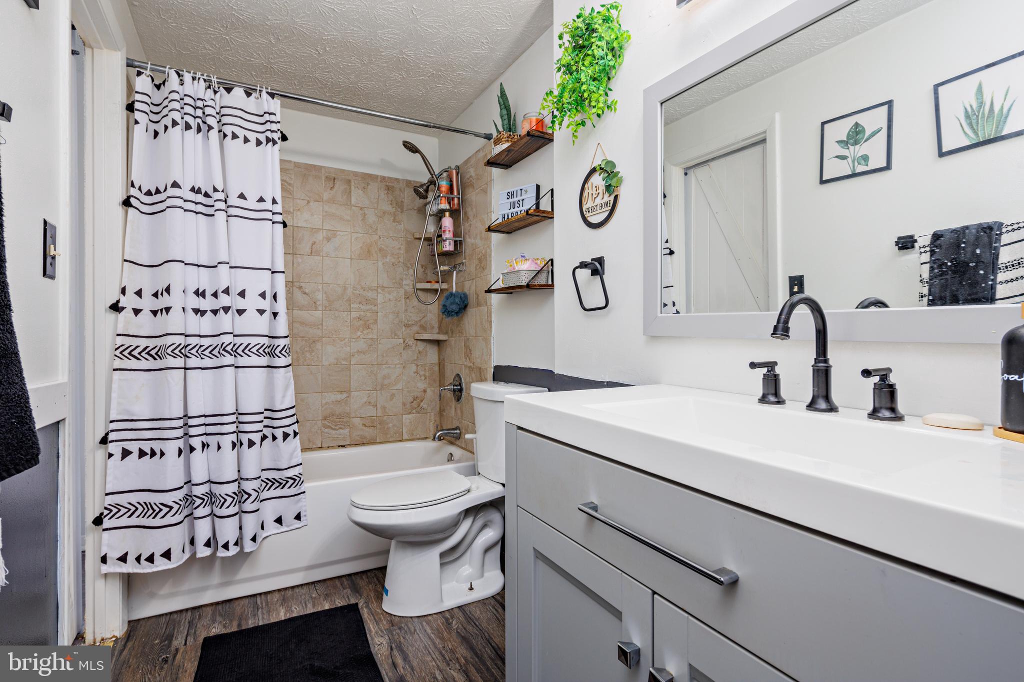 GREENBRIER HILLS - Residential