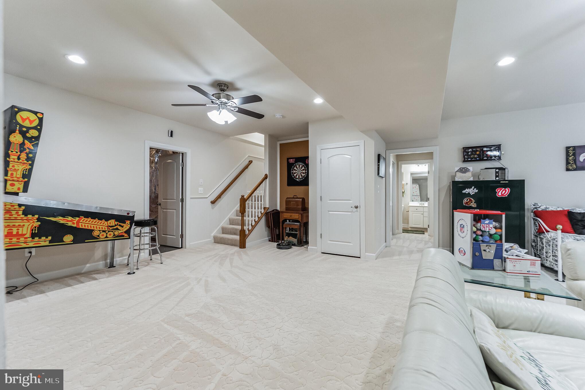 DEEP CREEK VILLAGE - Residential