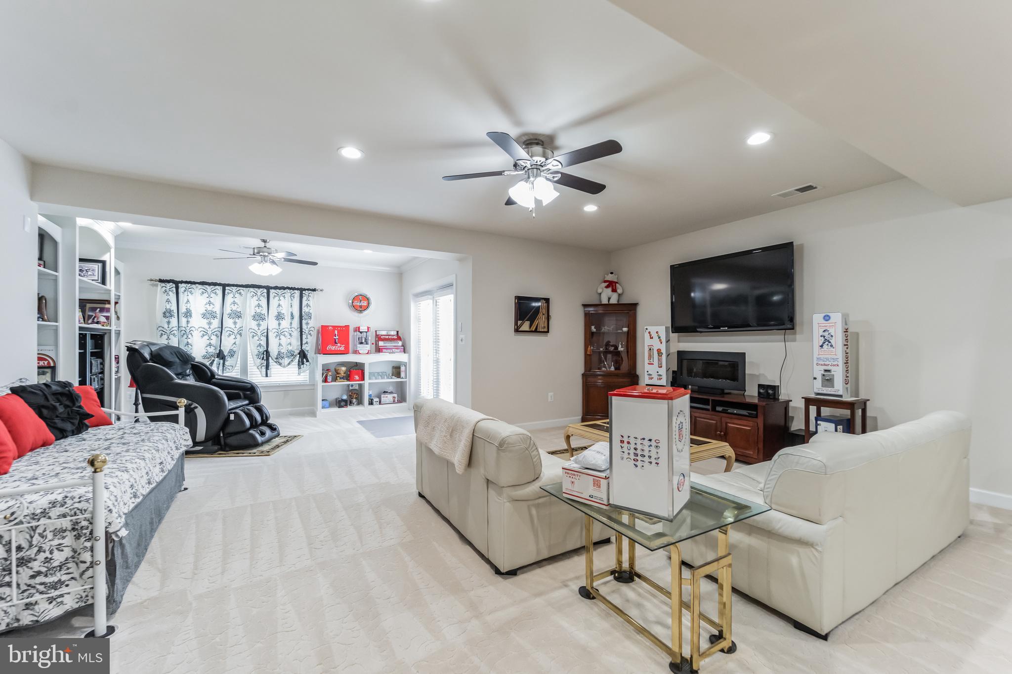 DEEP CREEK VILLAGE - Residential