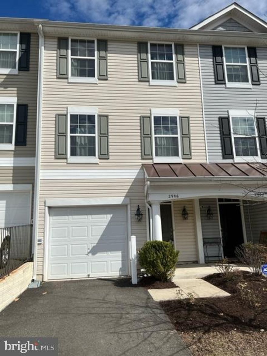 Welcome to your 3 level , 2 bedroom and 1 half bath home in River Oaks , Hardwood floors in main level, Spacious kitchen  with Granite counters, Separate Living/dining room, Two primary suites on upper level. Lower level rec room that can be used for multiple purposes! 2 decks! minutes to the VRE, Commuter Lots , I-95 and Shopping