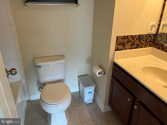 RIVER OAKS - Residential Lease