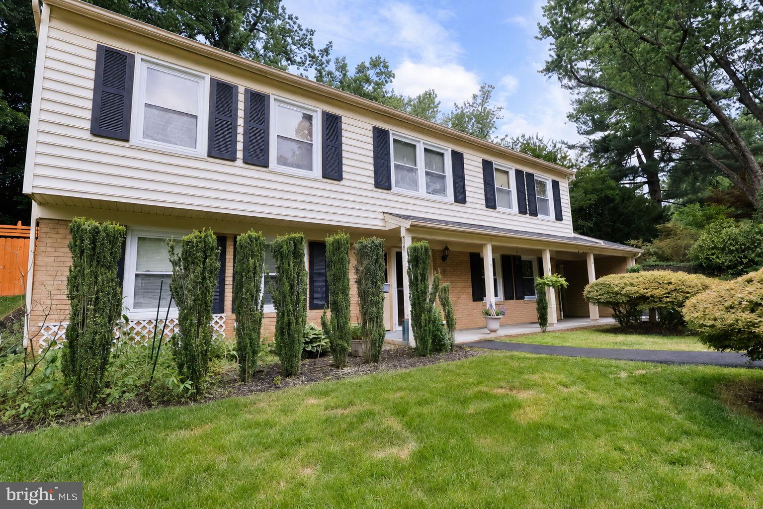 8418 STONE GATE DRIVE