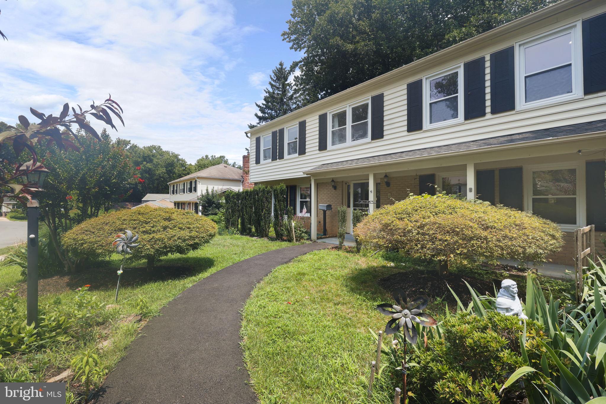 8418 STONE GATE DRIVE