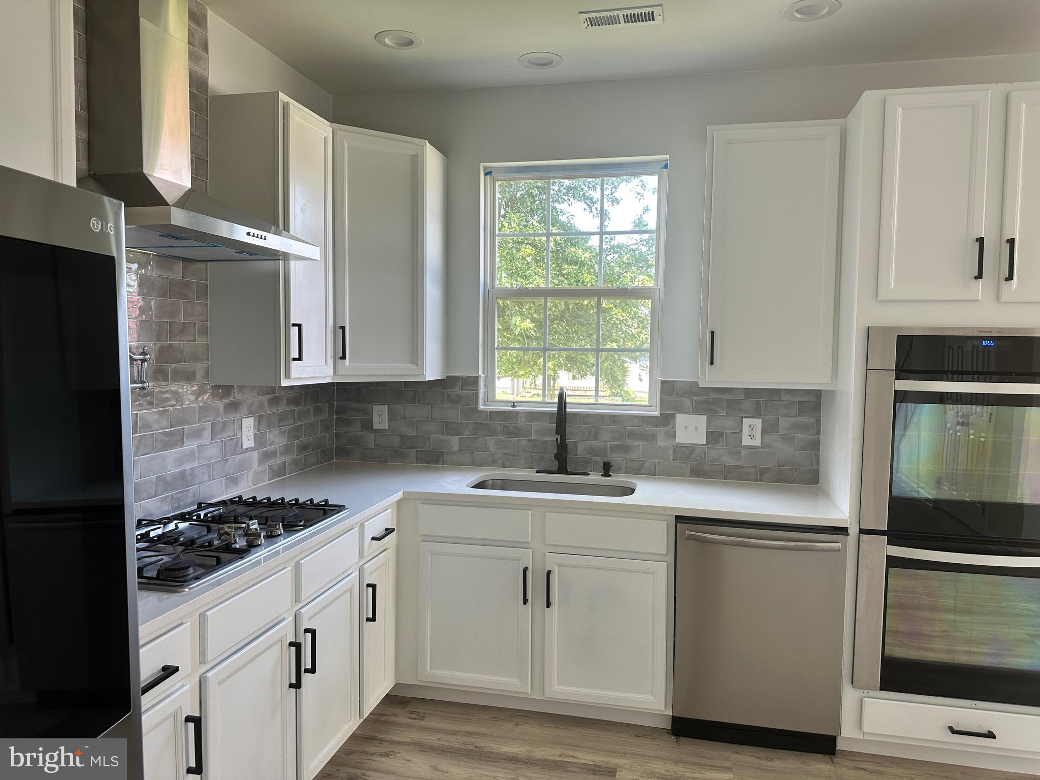 GARDEN ESTATES - Residential