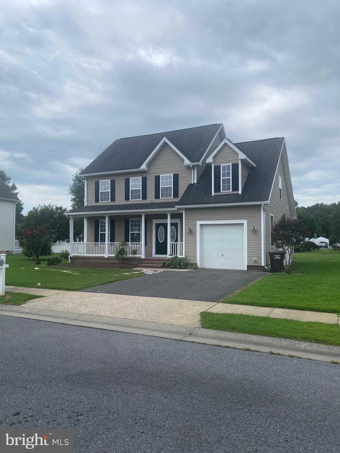 6 MIMOSA COURT