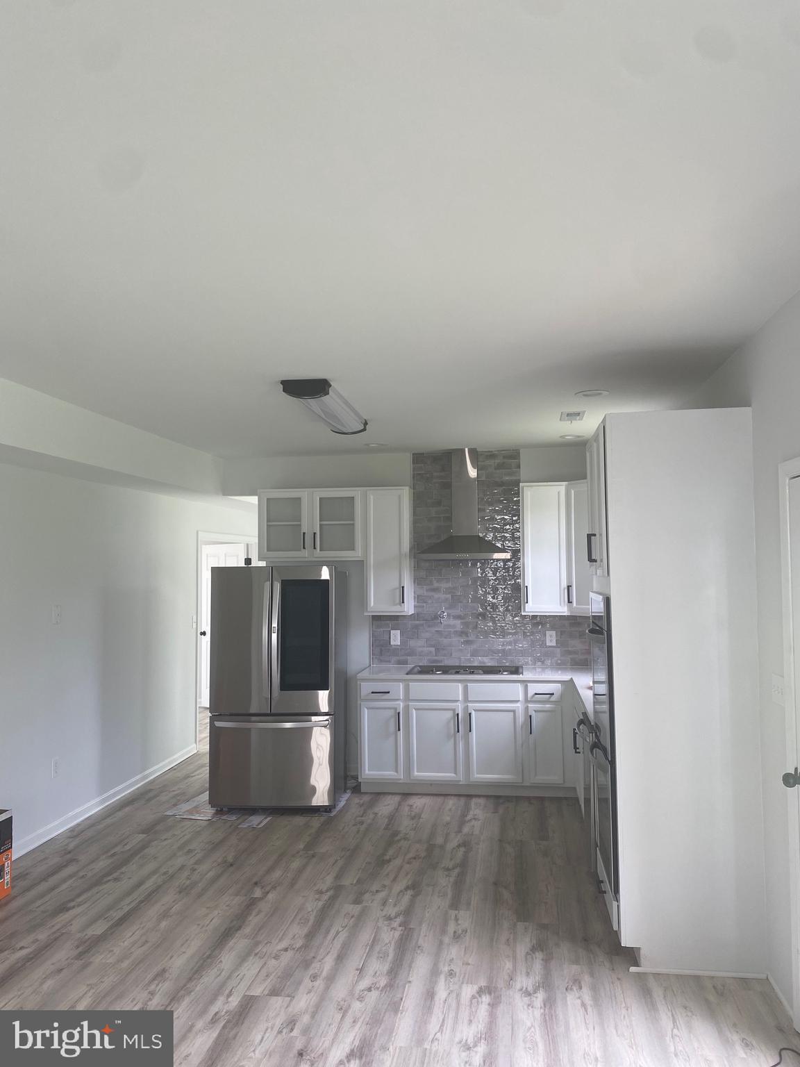 6 MIMOSA COURT