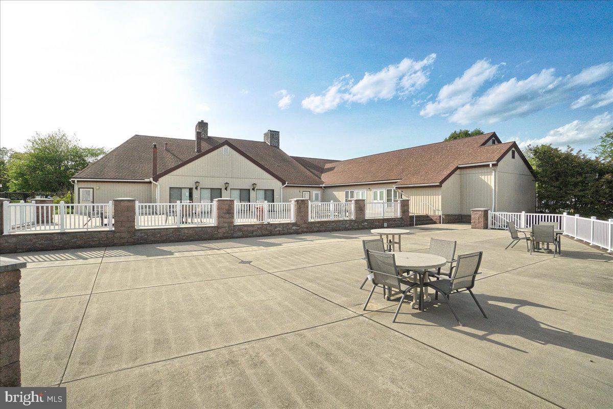 CRESTWOOD VILLAGE - Residential