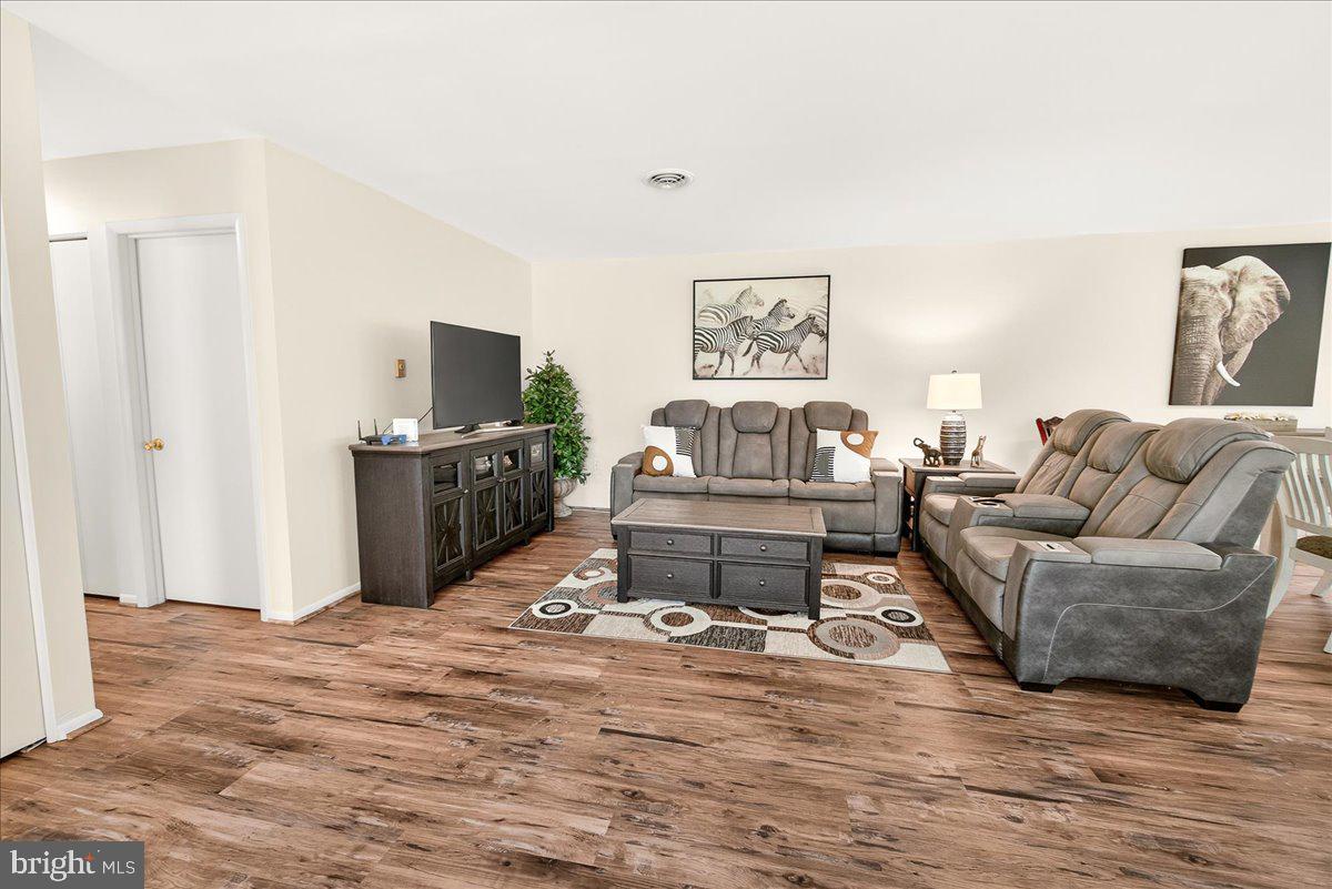 CRESTWOOD VILLAGE - Residential