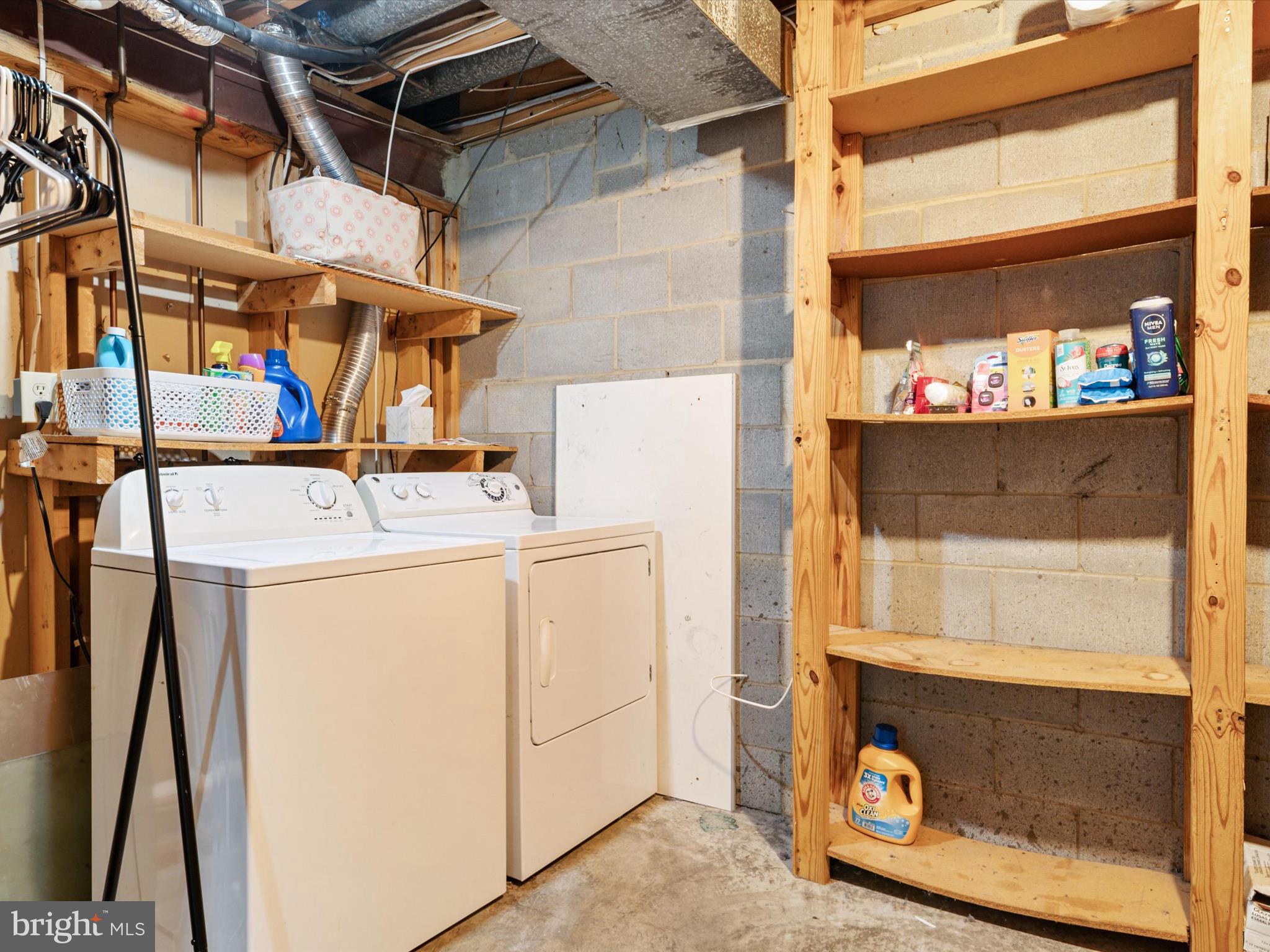 SEVEN OAKS - Residential