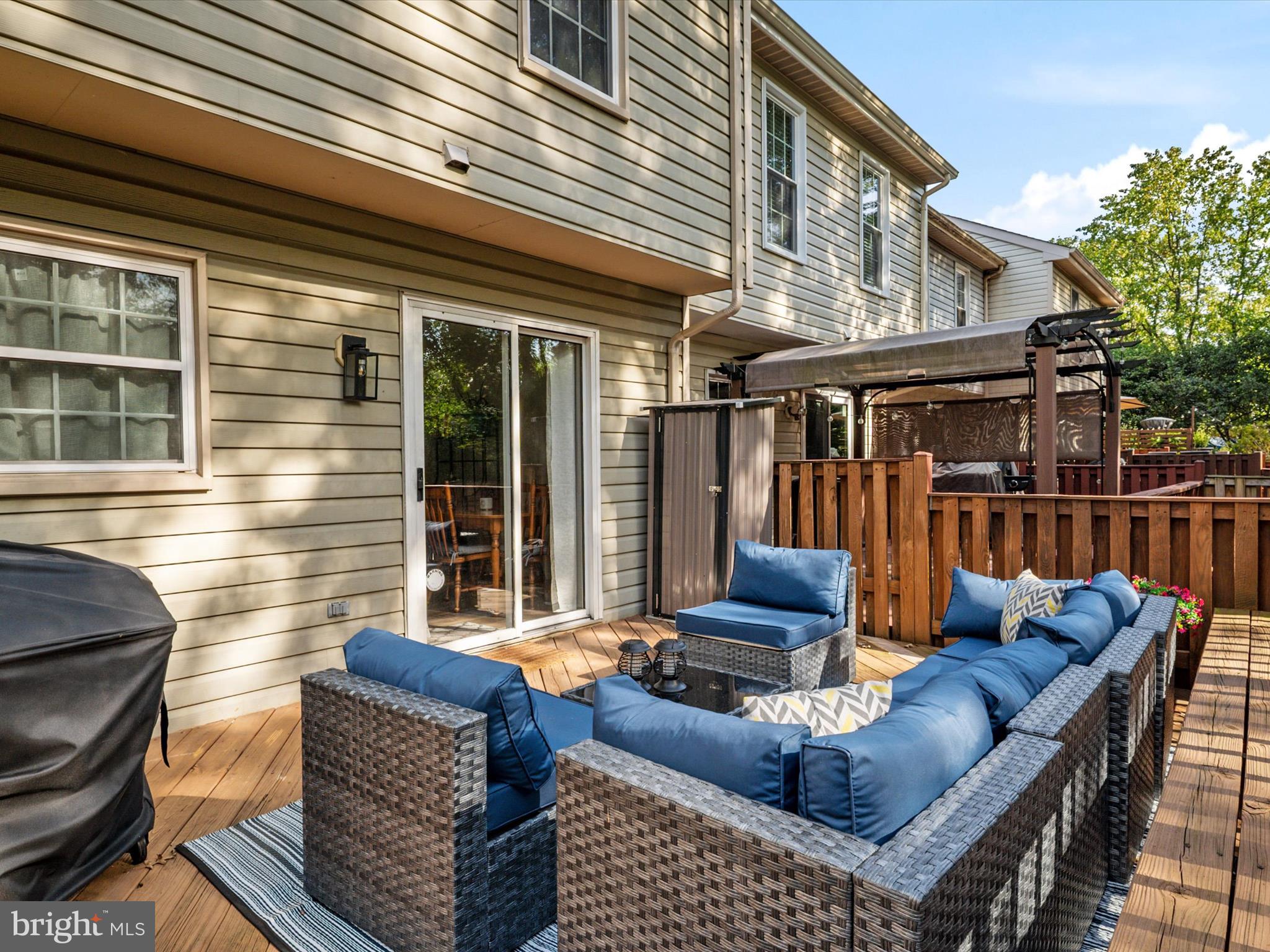 SEVEN OAKS - Residential