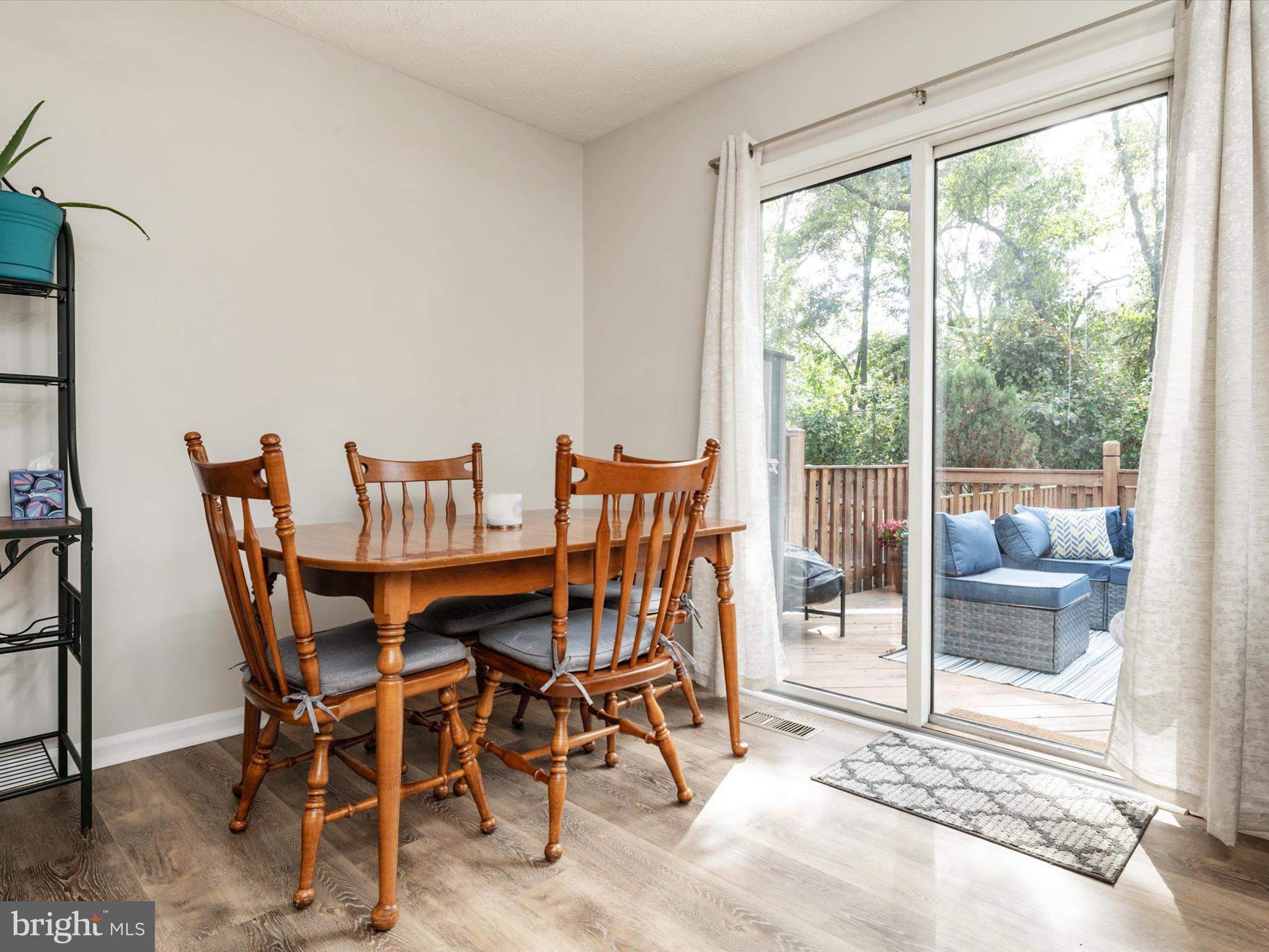 SEVEN OAKS - Residential