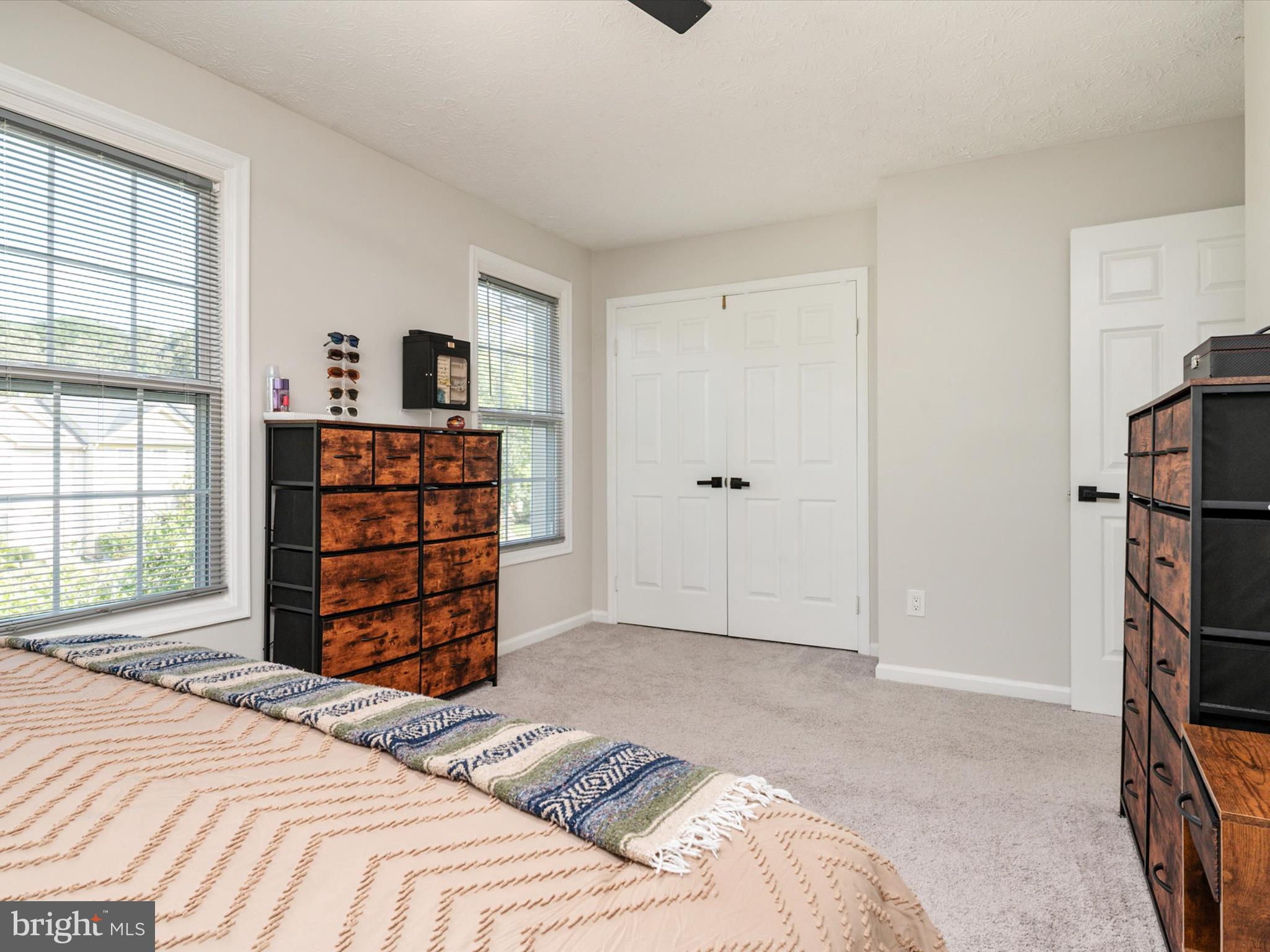 SEVEN OAKS - Residential