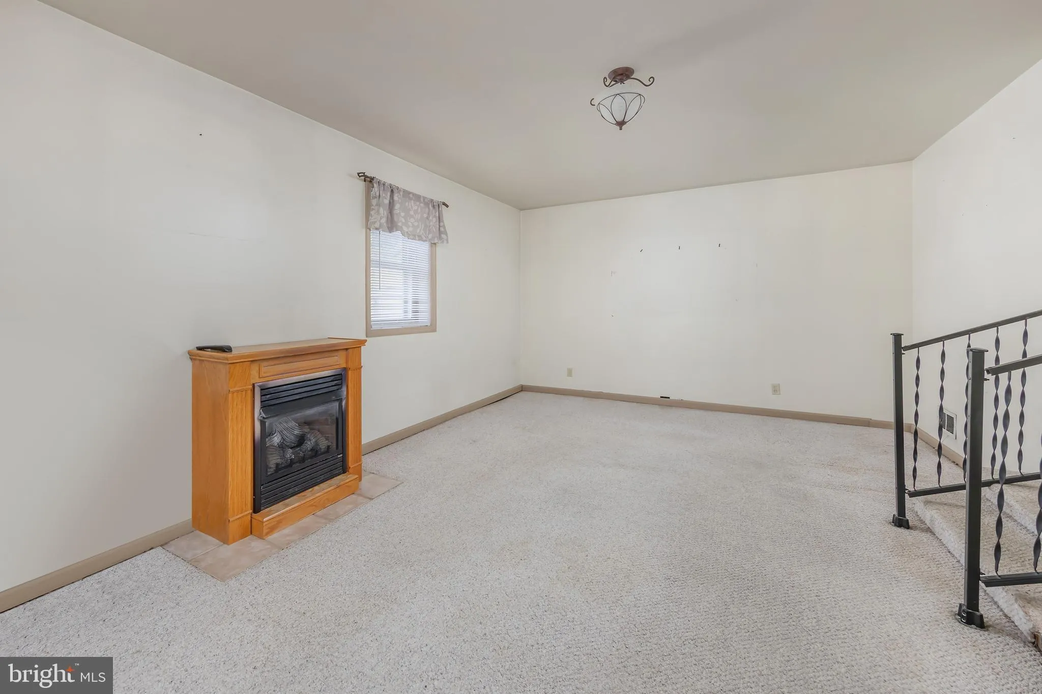 Woodstown, New Jersey 08098, United States, 3 Bedrooms Bedrooms, ,2 BathroomsBathrooms,Residential,Active,121325