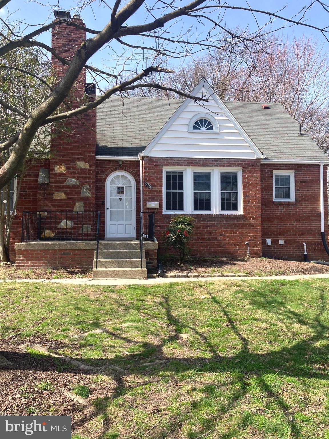 ARLINGTON HEIGHTS - Residential Lease