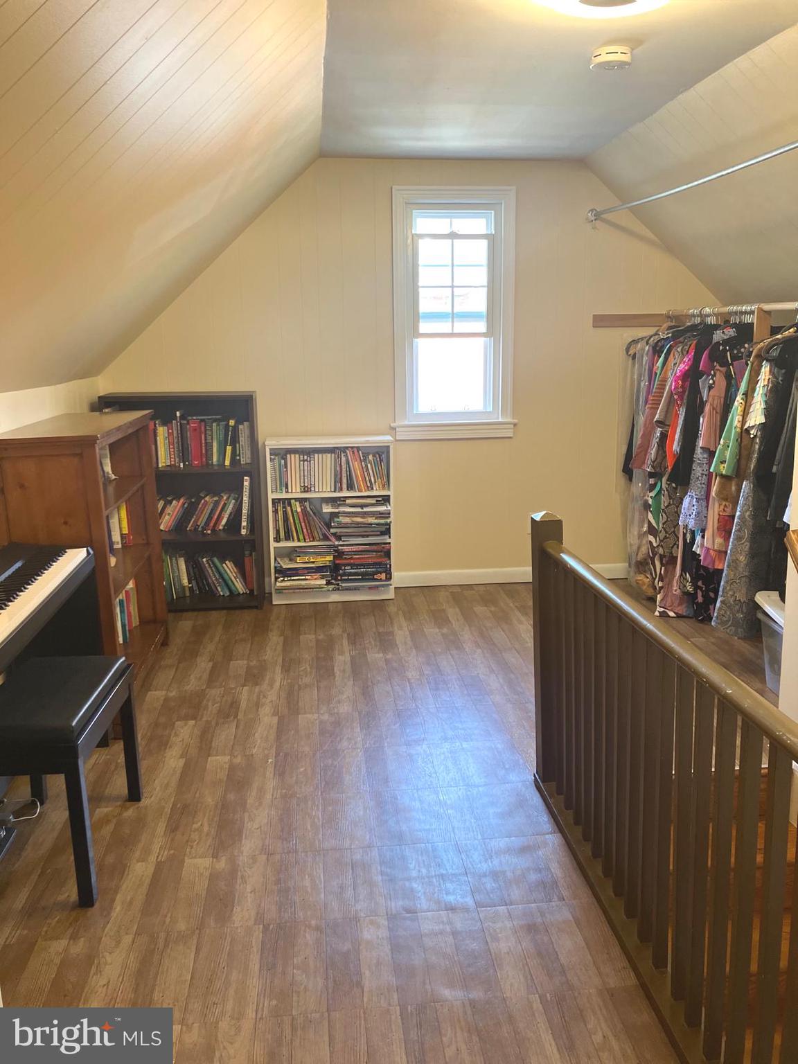 ARLINGTON HEIGHTS - Residential Lease