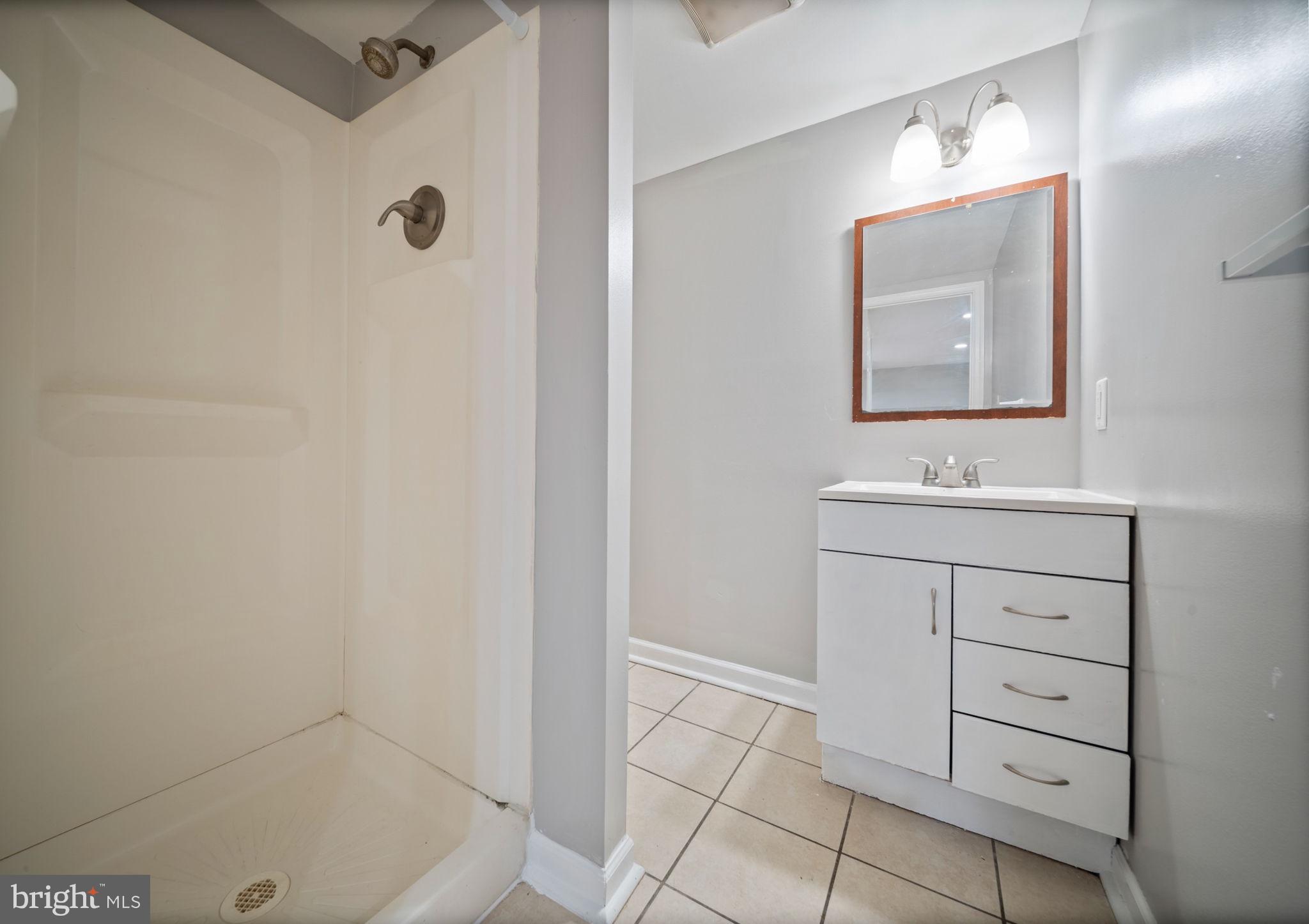 MIDDLESEX - Residential