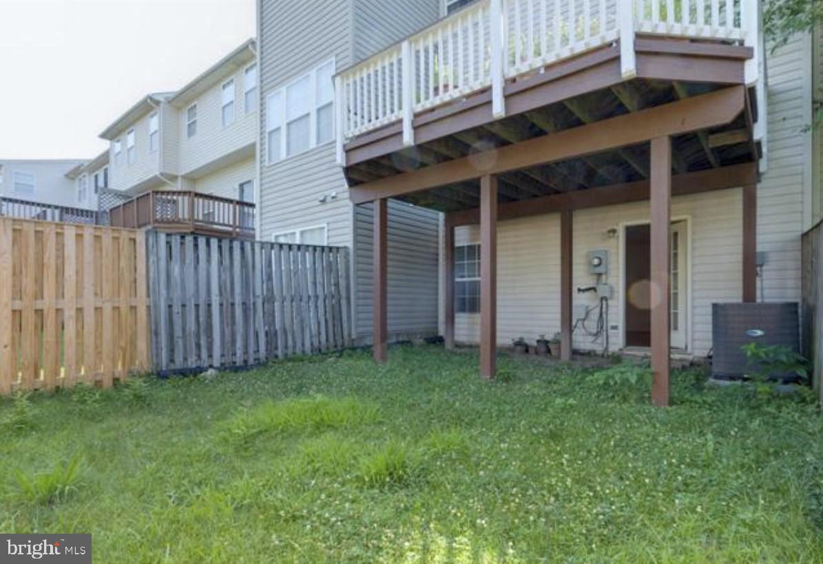 MCNAIR FARMS LANDBAY - Residential Lease